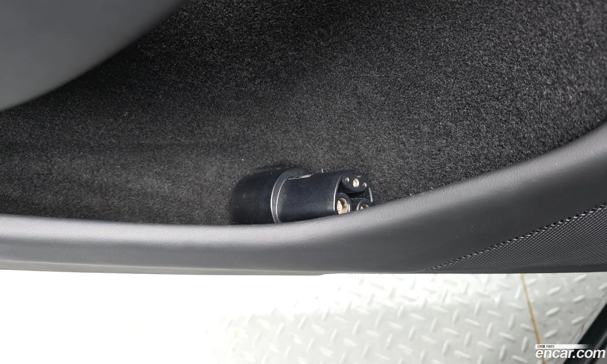 Tesla Model 3 2024 LRW3E7EK0RC161104 — 4