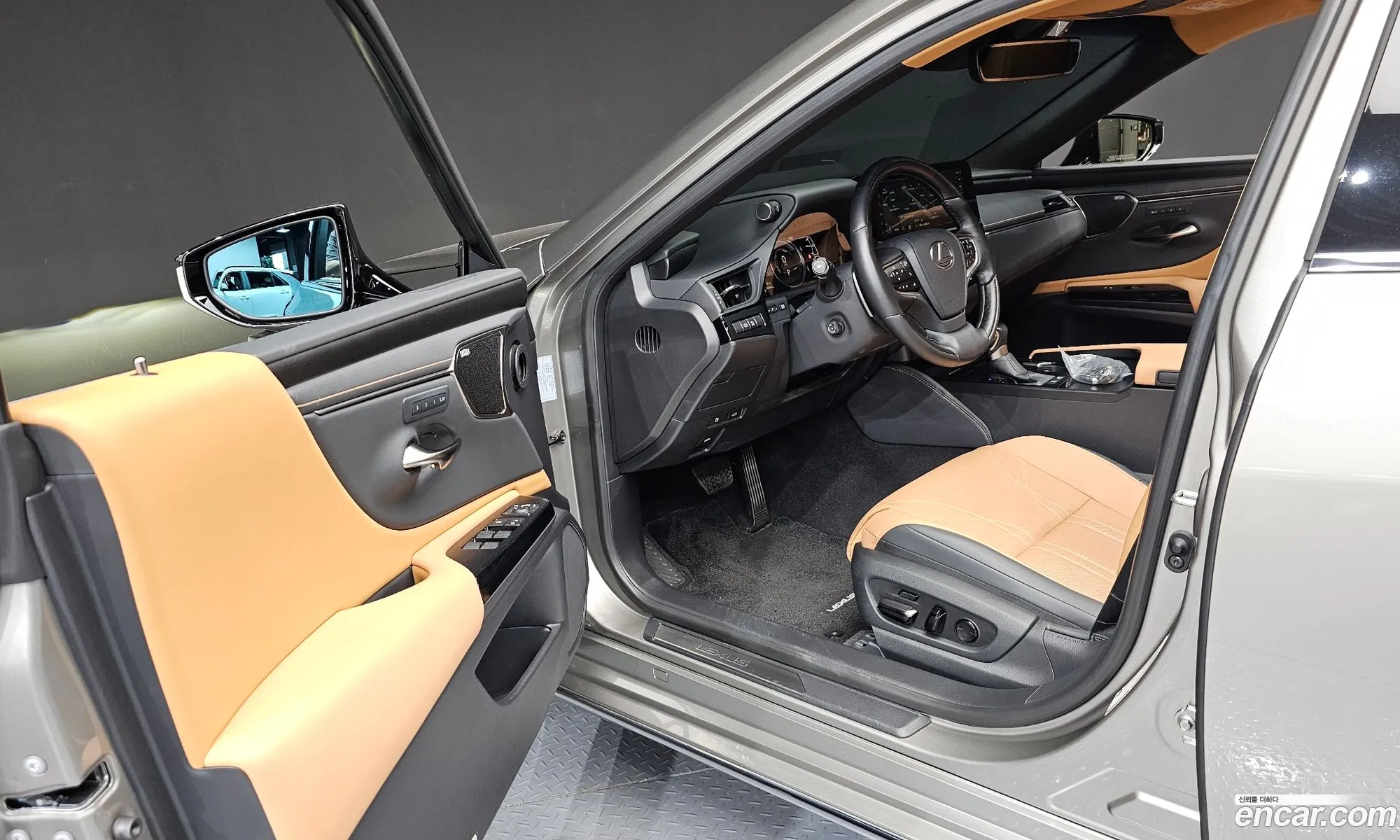 Lexus ES300h 7th Gen 2025 JTHBA1C18T2028586 — 13