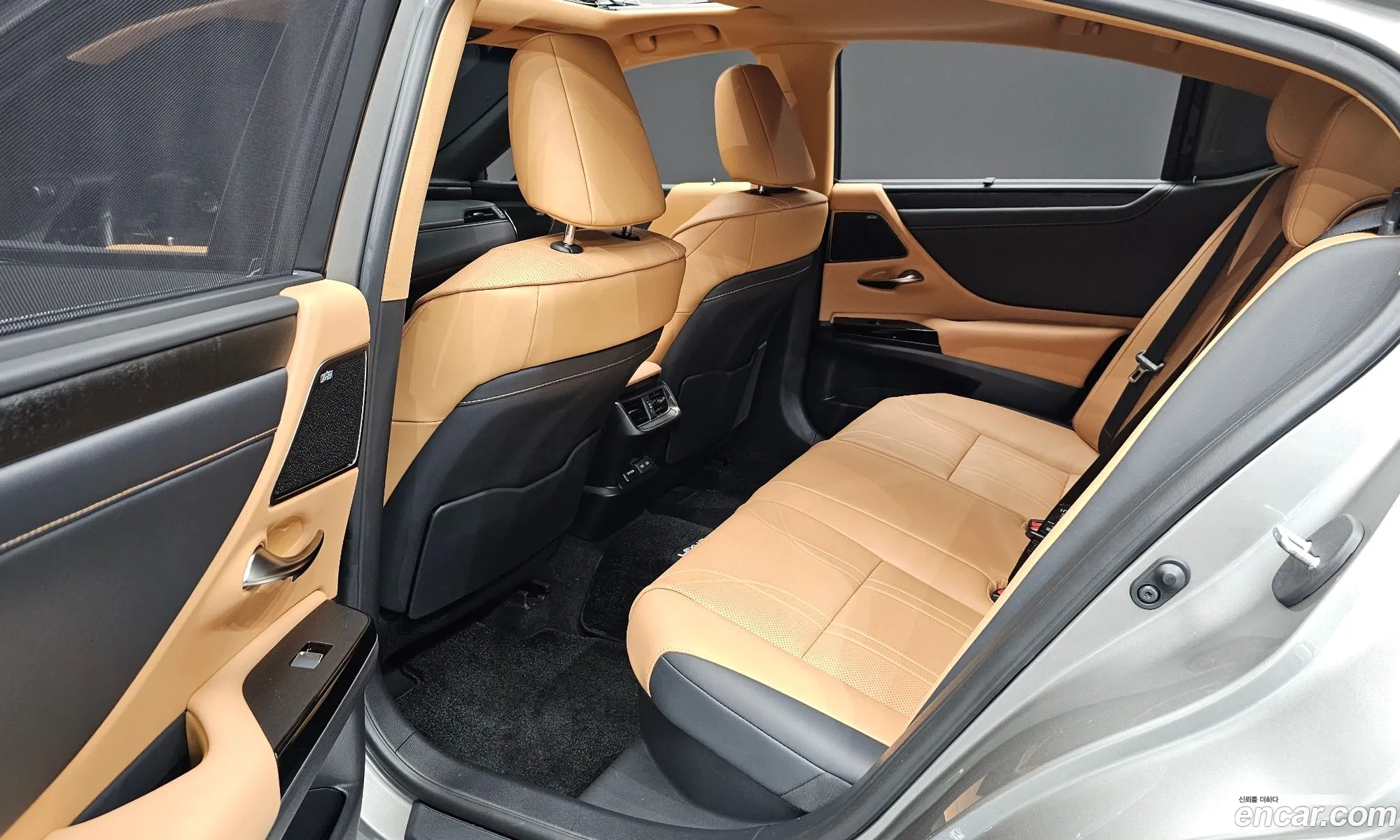 Lexus ES300h 7th Gen 2025 JTHBA1C18T2028586 — 20
