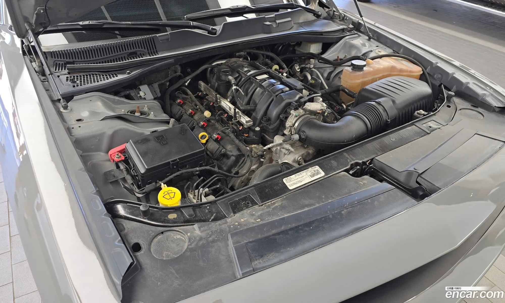 Dodge Challenger 2019 2C3CDZBT7KH642148 — 8