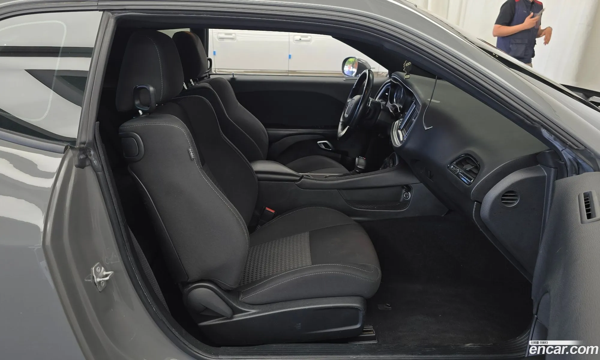 Dodge Challenger 2019 2C3CDZBT7KH642148 — 18