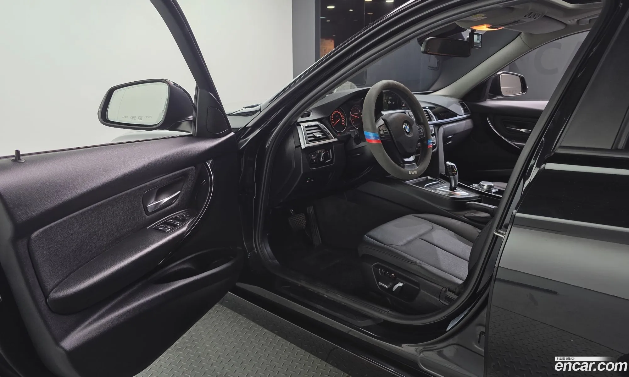 BMW 3 Series 2017 WBA8C9104HA001510 — 14