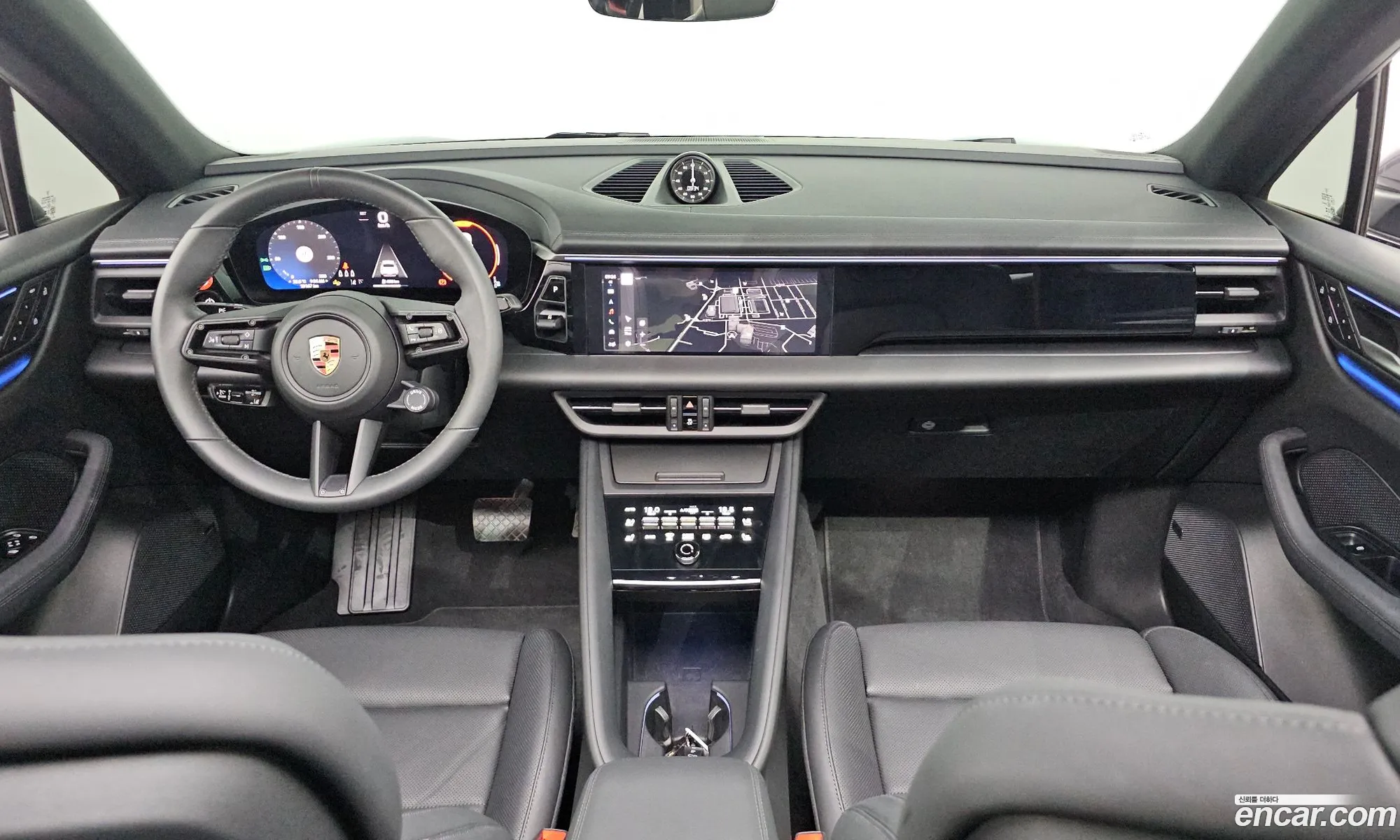 Porsche Macan EV