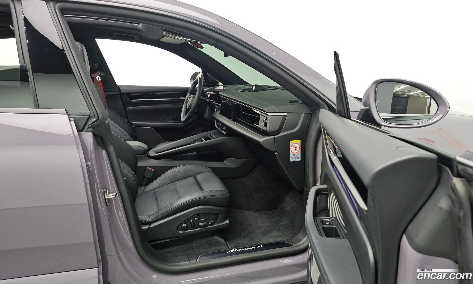 Porsche Macan EV 2025 WP1AA2XA9SL001169 — 8