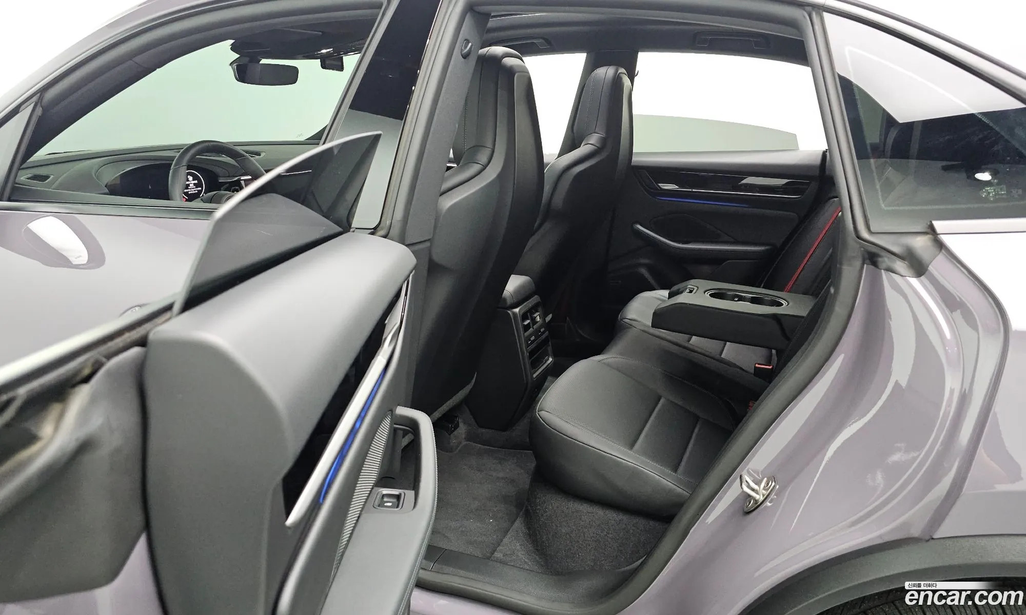 Porsche Macan EV 2025 WP1AA2XA9SL001169 — 13