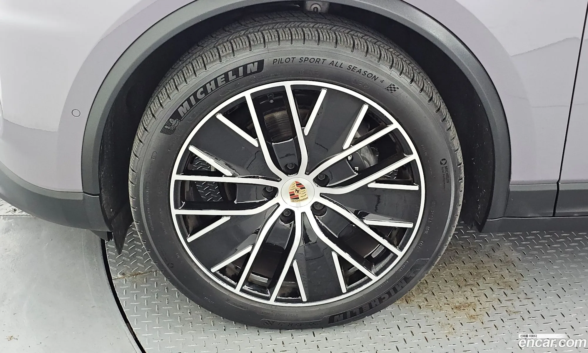 Porsche Macan EV 2025 WP1AA2XA9SL001169 — 11