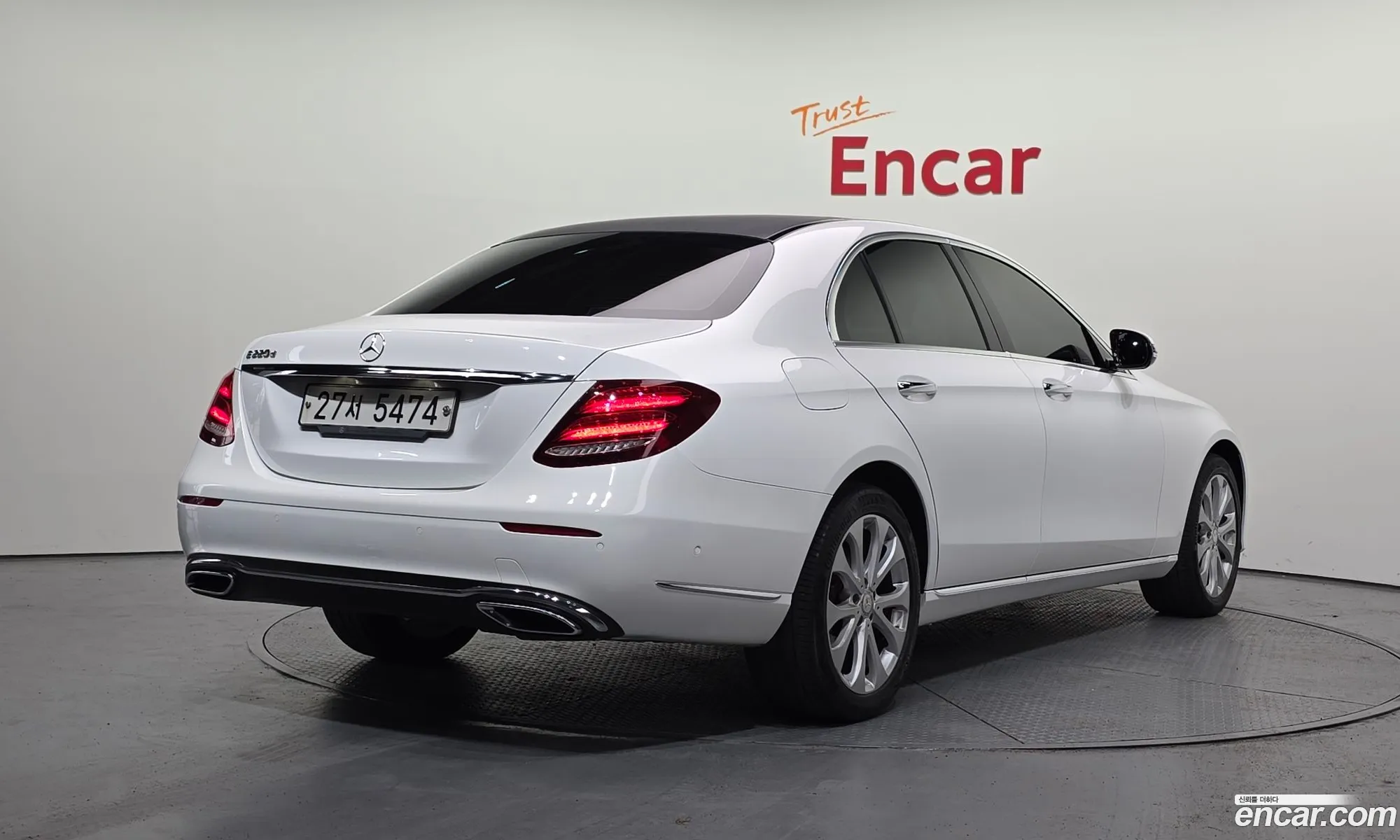 Mercedes-Benz E-Class W213 2016 WDDZF0EB4HA047169 — 19