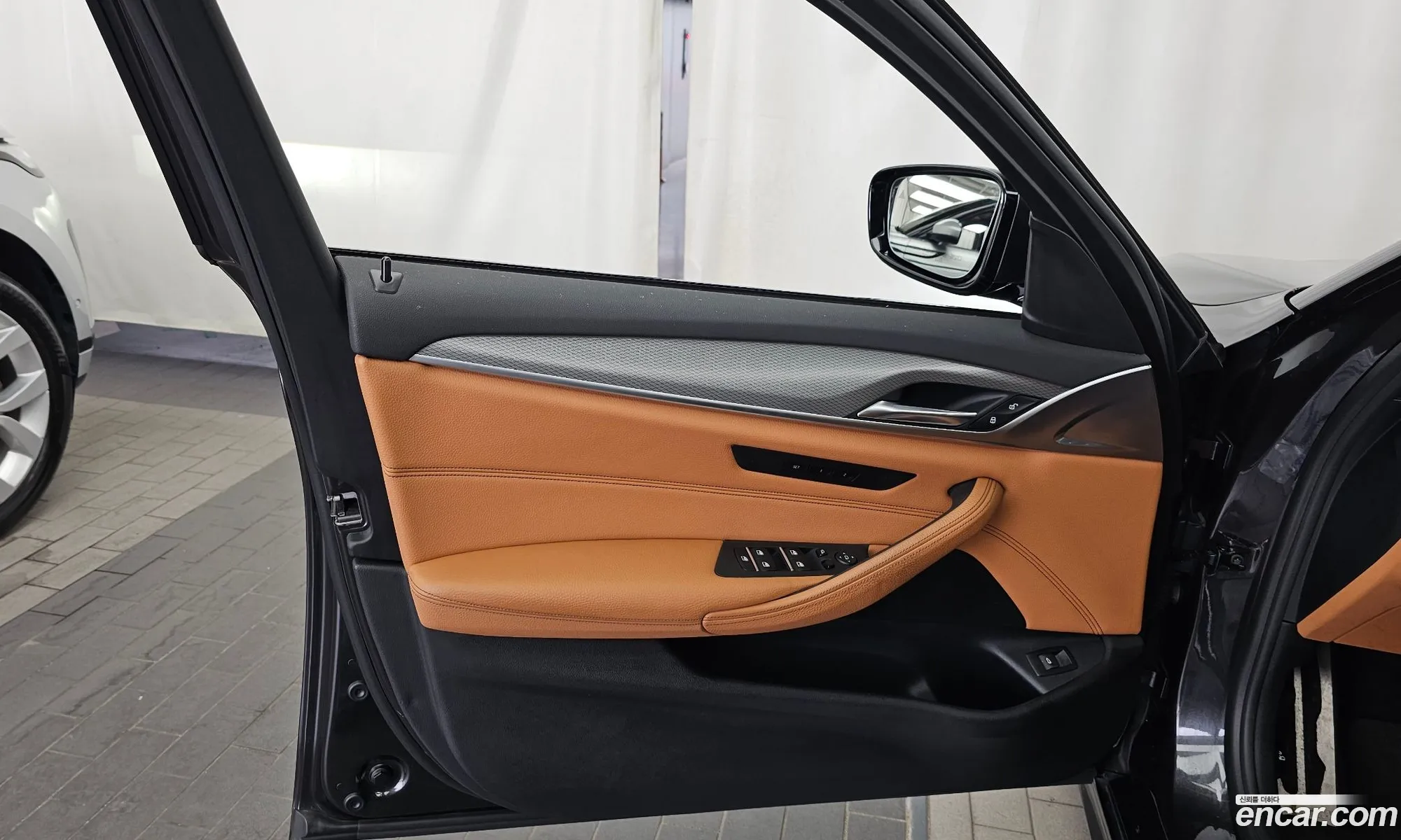 BMW 5 Series 2017 WBAJD910XHG477031 — 12