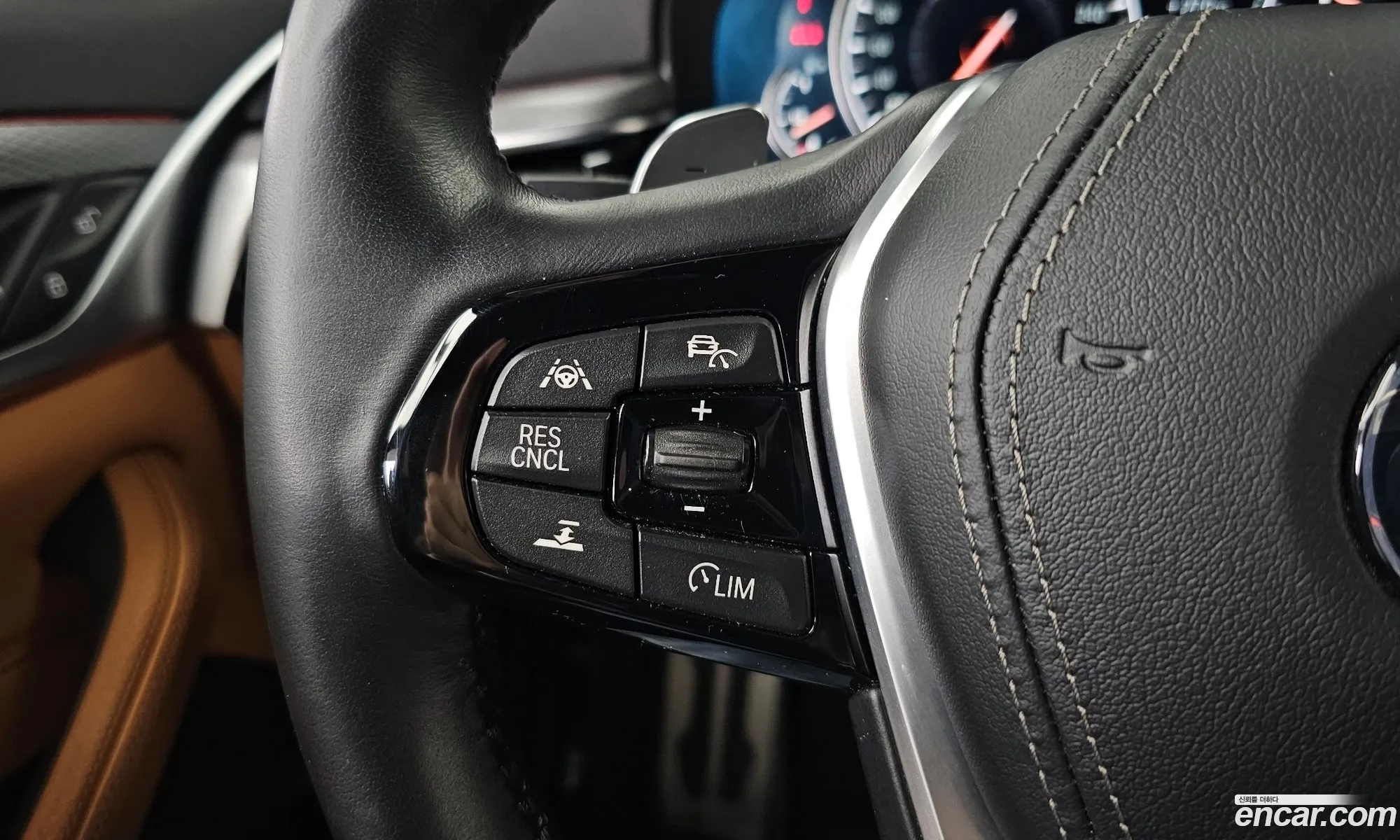BMW 5 Series 2017 WBAJD910XHG477031 — 26