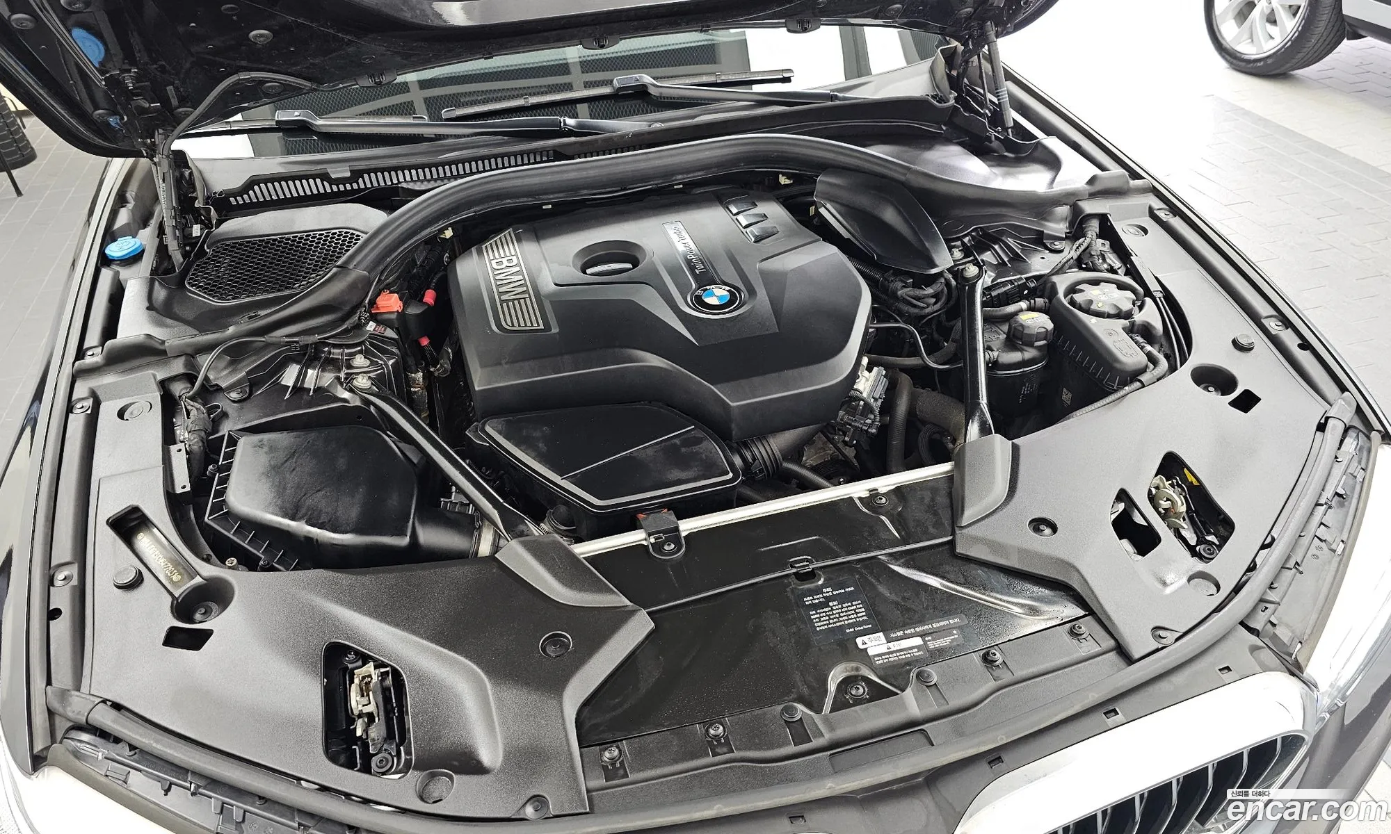 BMW 5 Series 2017 WBAJD910XHG477031 — 25