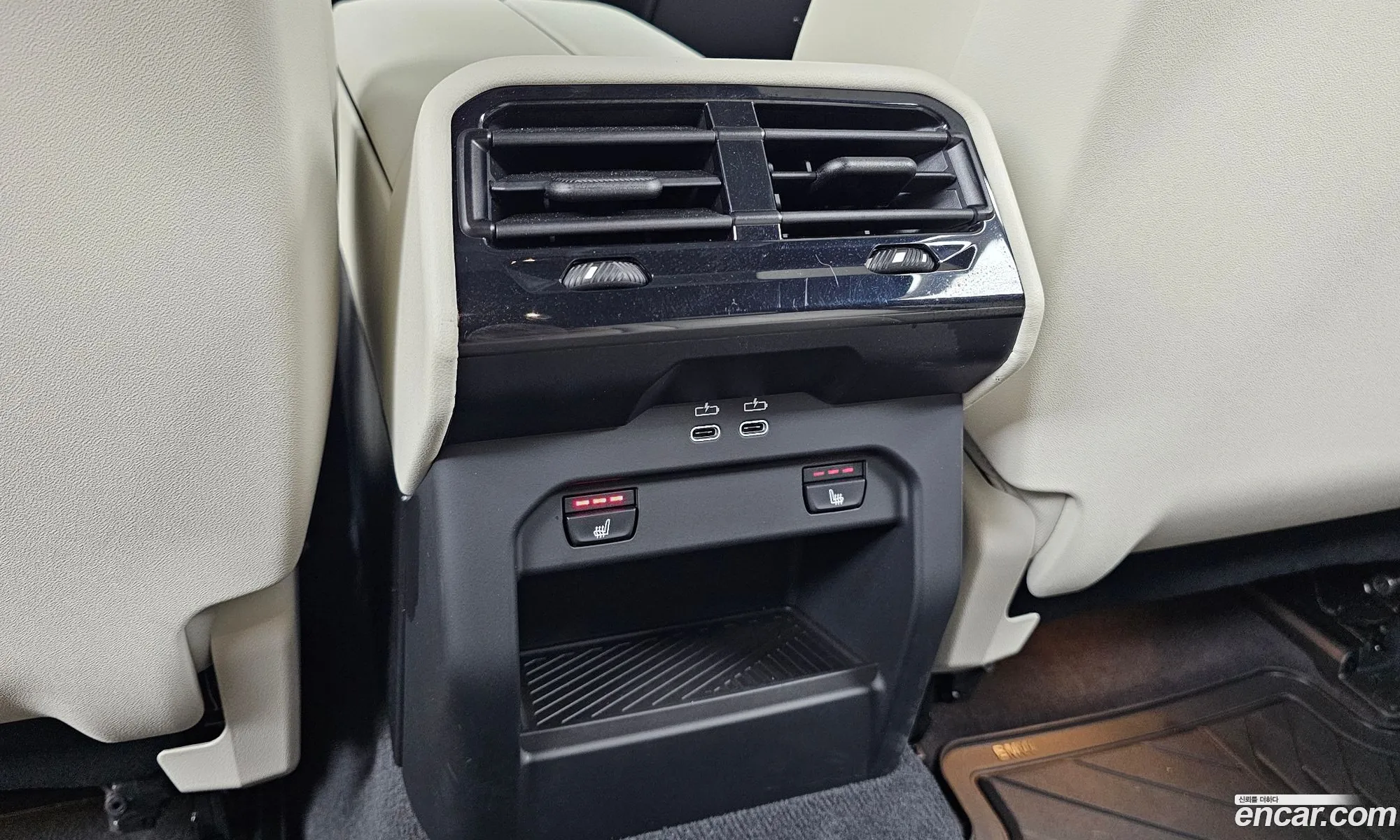 BMW 5 Series 2025 WBA21FJ09SCT64374 — 2