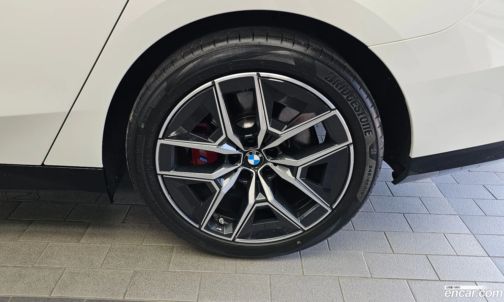 BMW 5 Series 2025 WBA21FJ09SCT64374 — 19