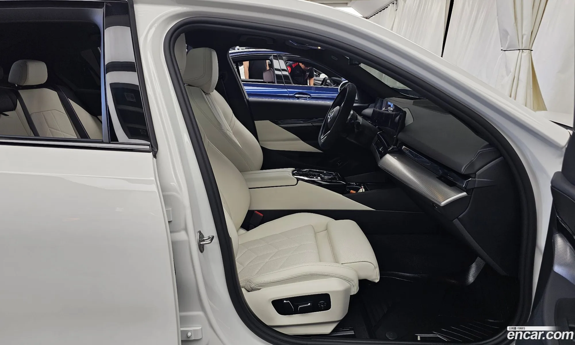 BMW 5 Series 2025 WBA21FJ09SCT64374 — 15