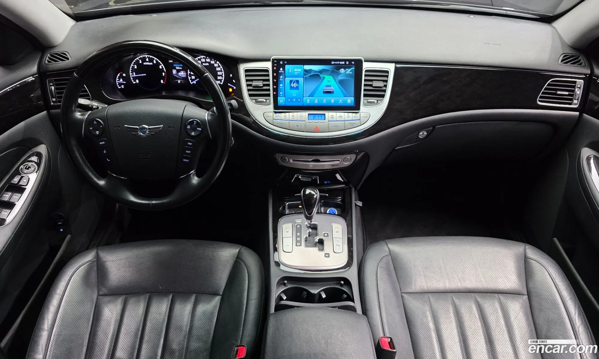 Hyundai Genesis 2011 — 3