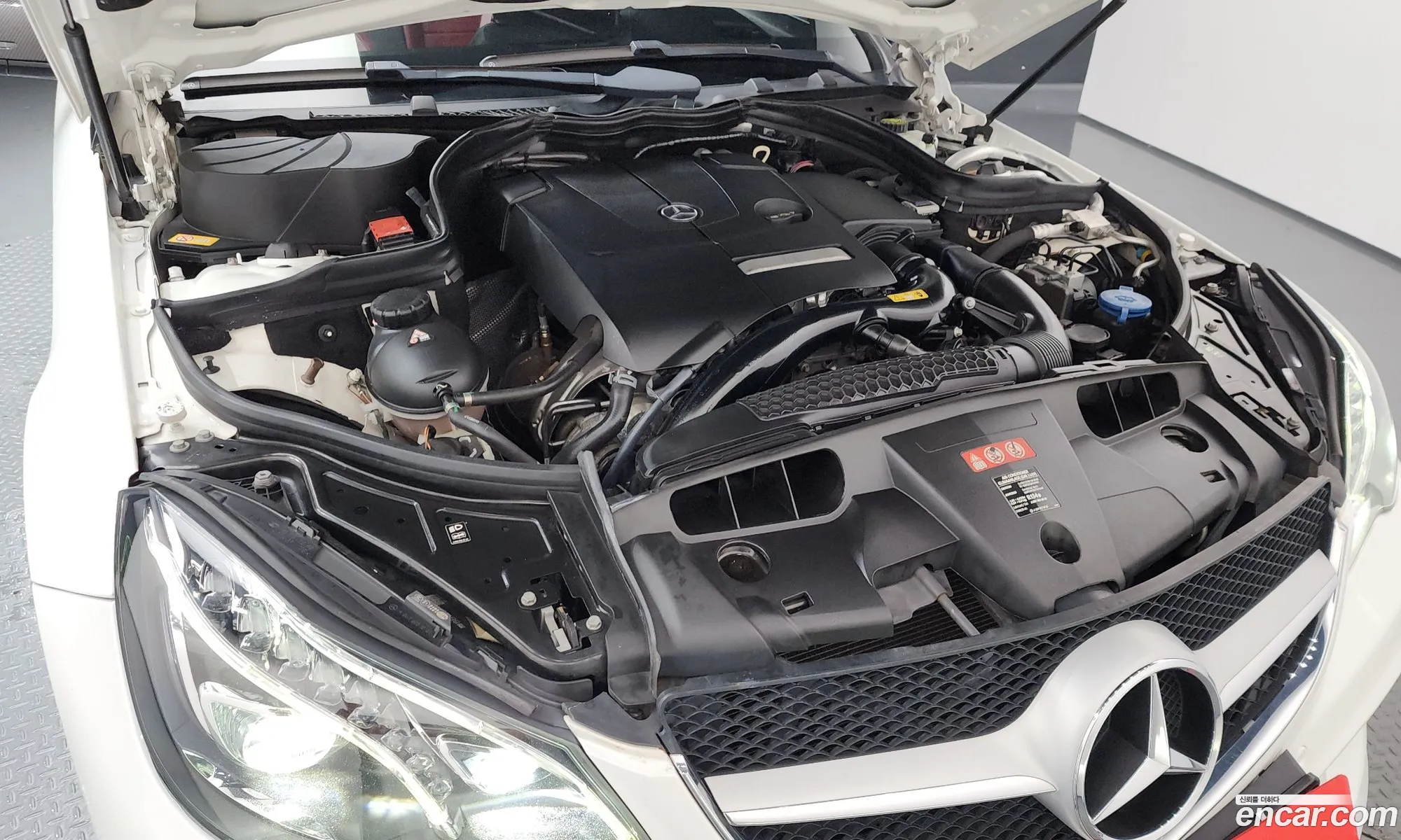 Mercedes-Benz E-Class W212 2015 — 19