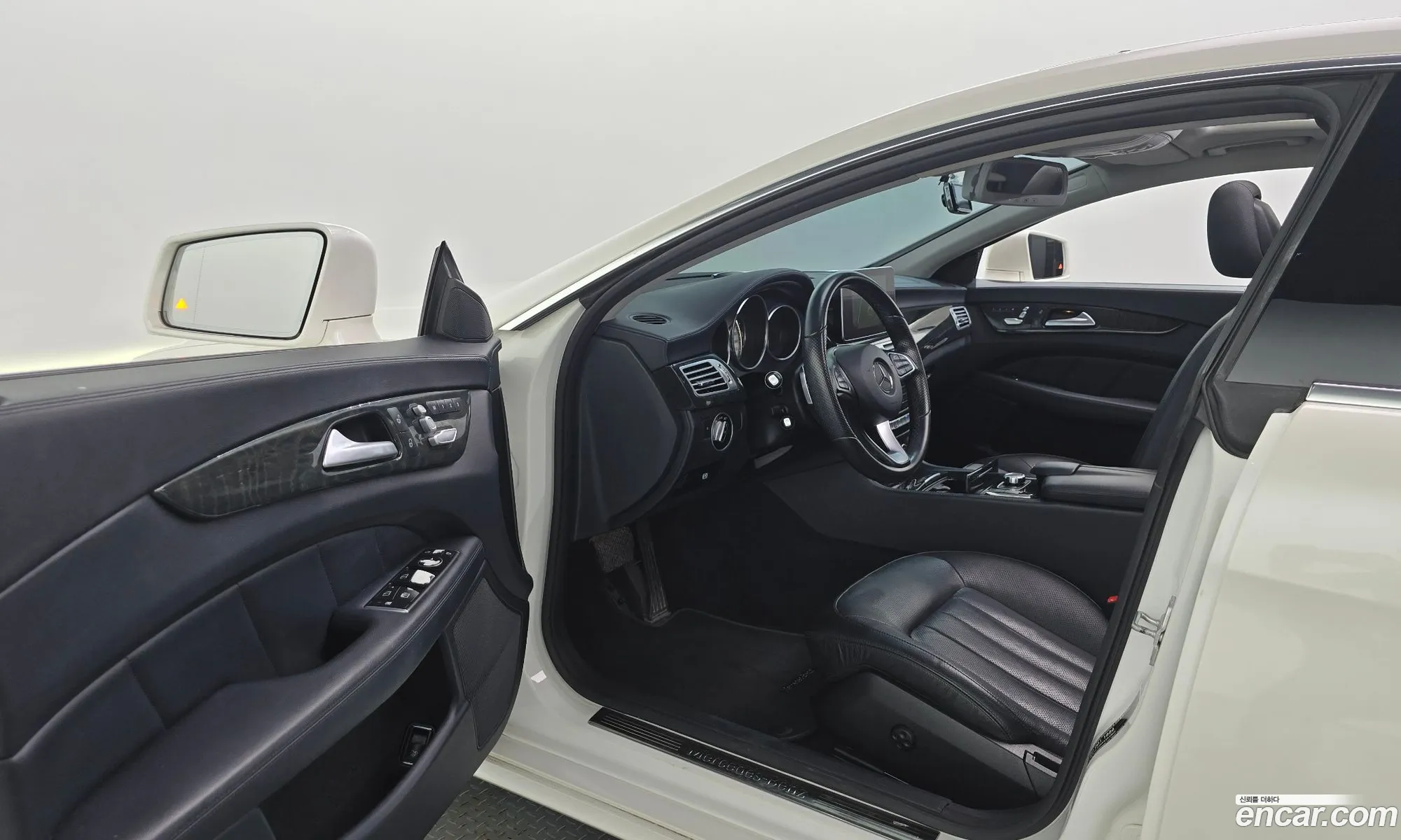 Mercedes-Benz CLS-Class W218 2016 — 11