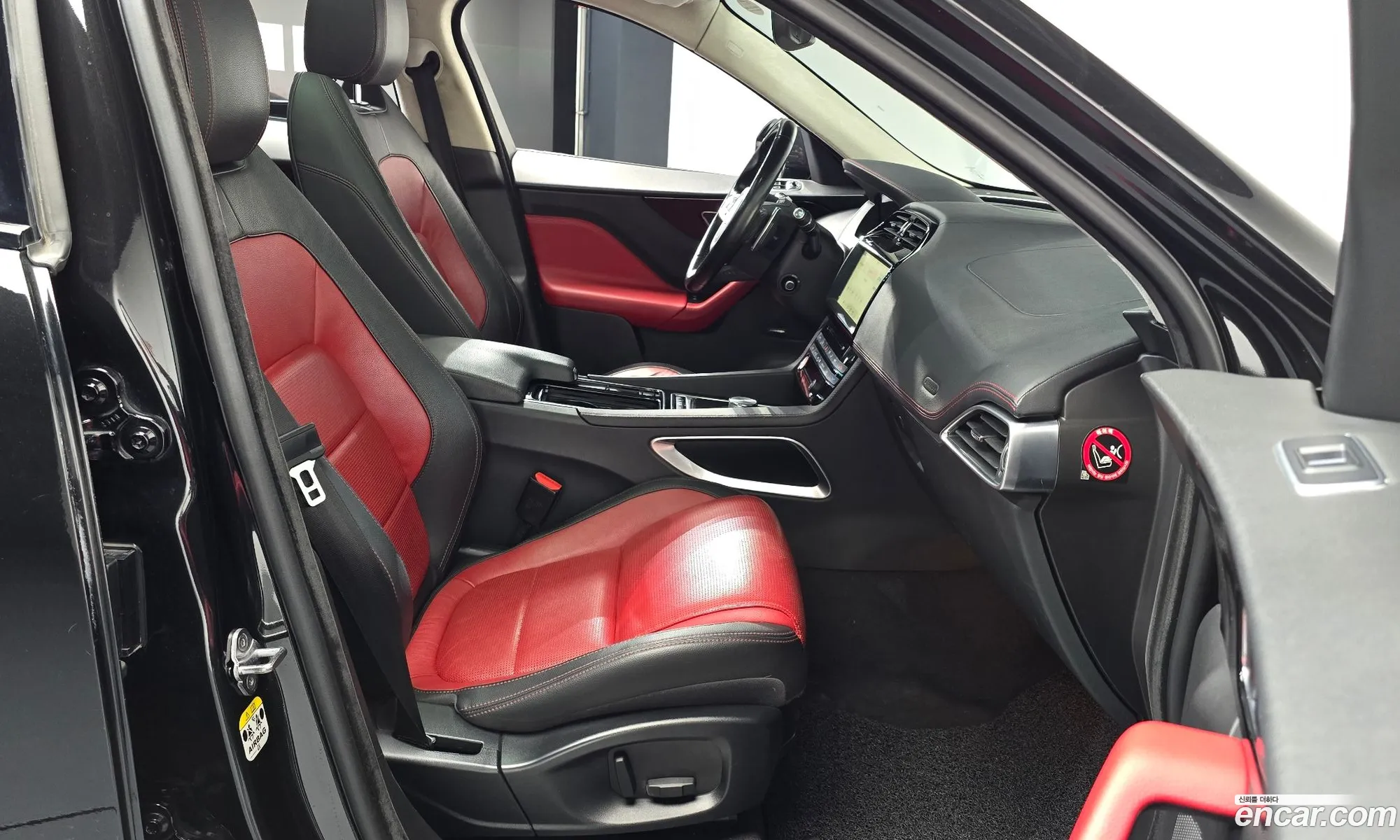 Jaguar F-Pace 2019 SADCA2BNXKA361008 — 31
