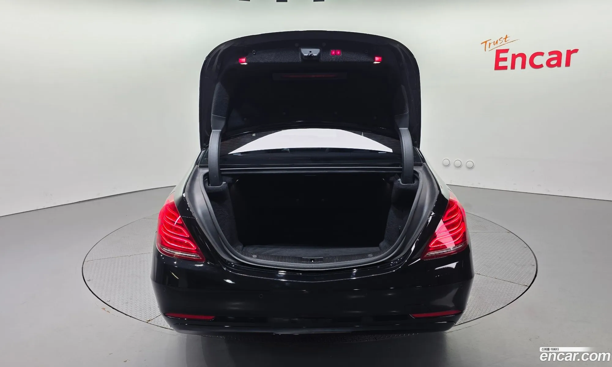 Mercedes-Benz S-Class W222 2014 — 17