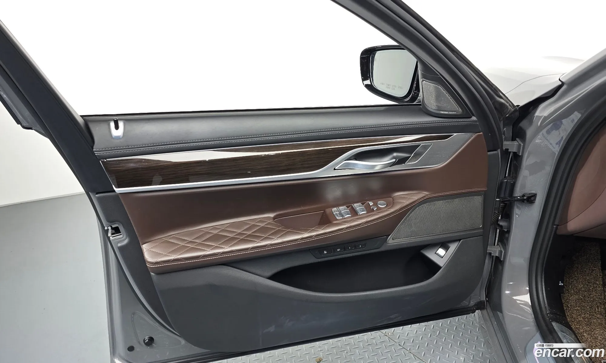 BMW 7 Series 2020 — 18