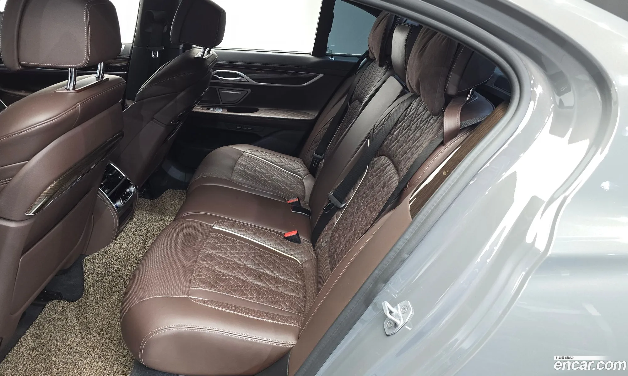 BMW 7 Series 2020 — 32