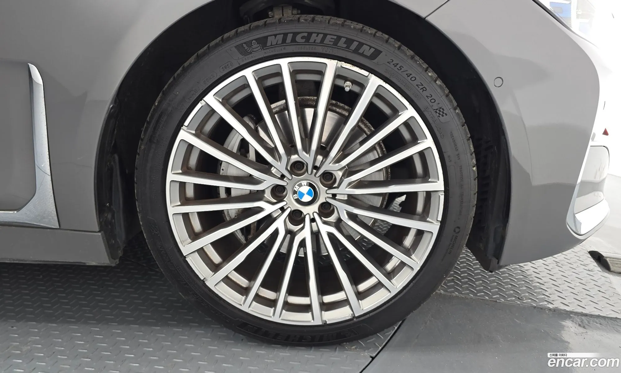 BMW 7 Series 2020 — 24