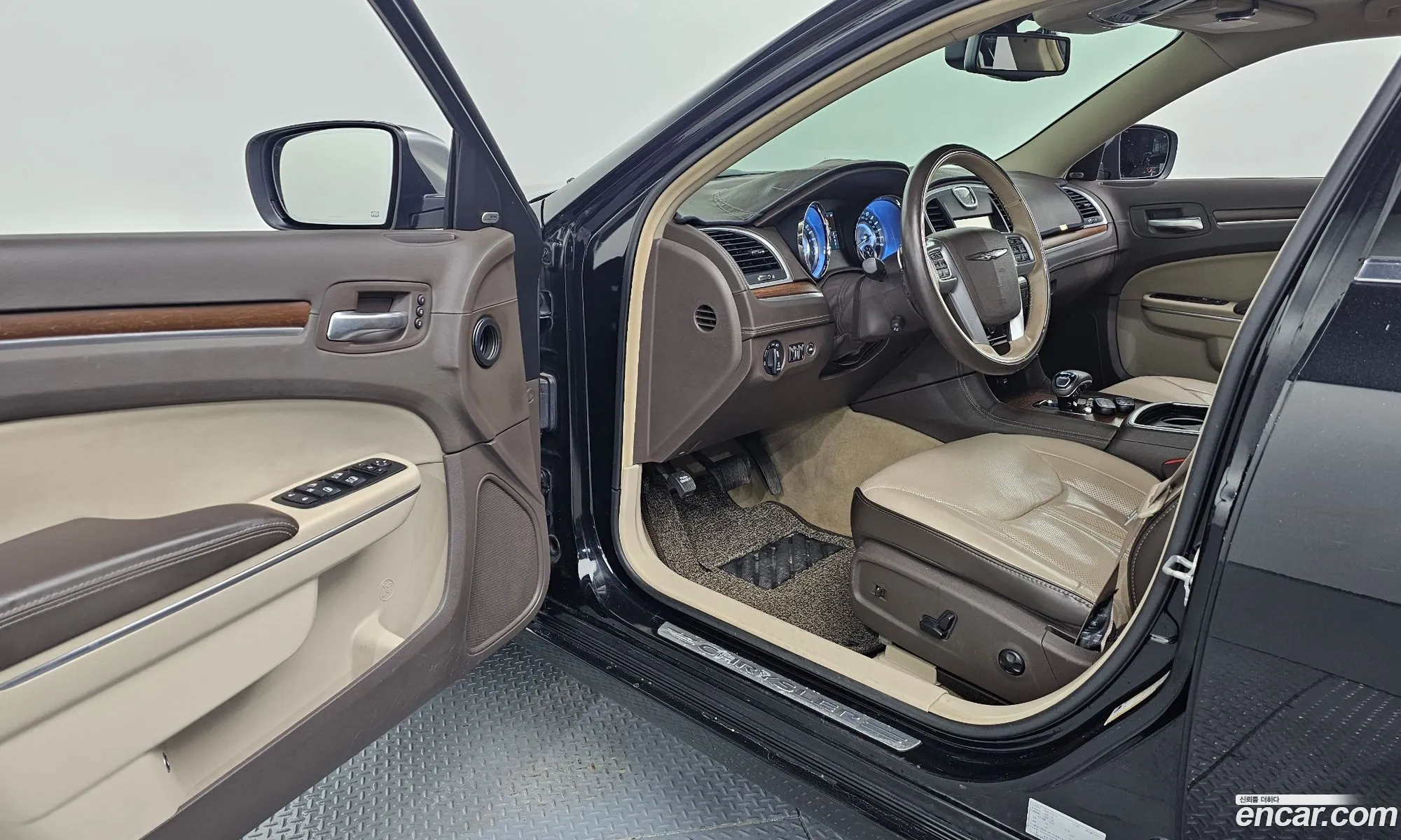 Chrysler 300C 2014 — 18
