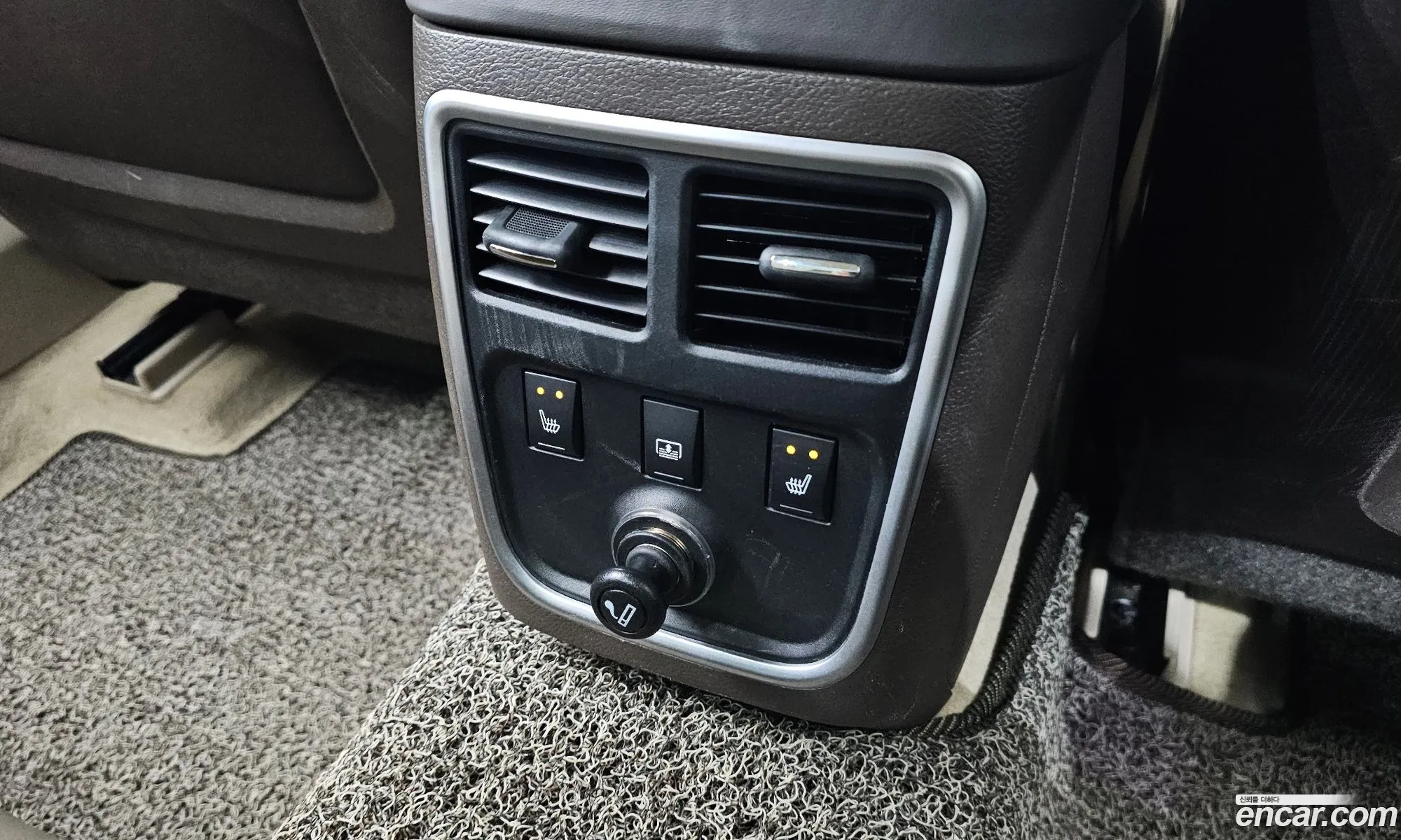 Chrysler 300C 2014 — 12
