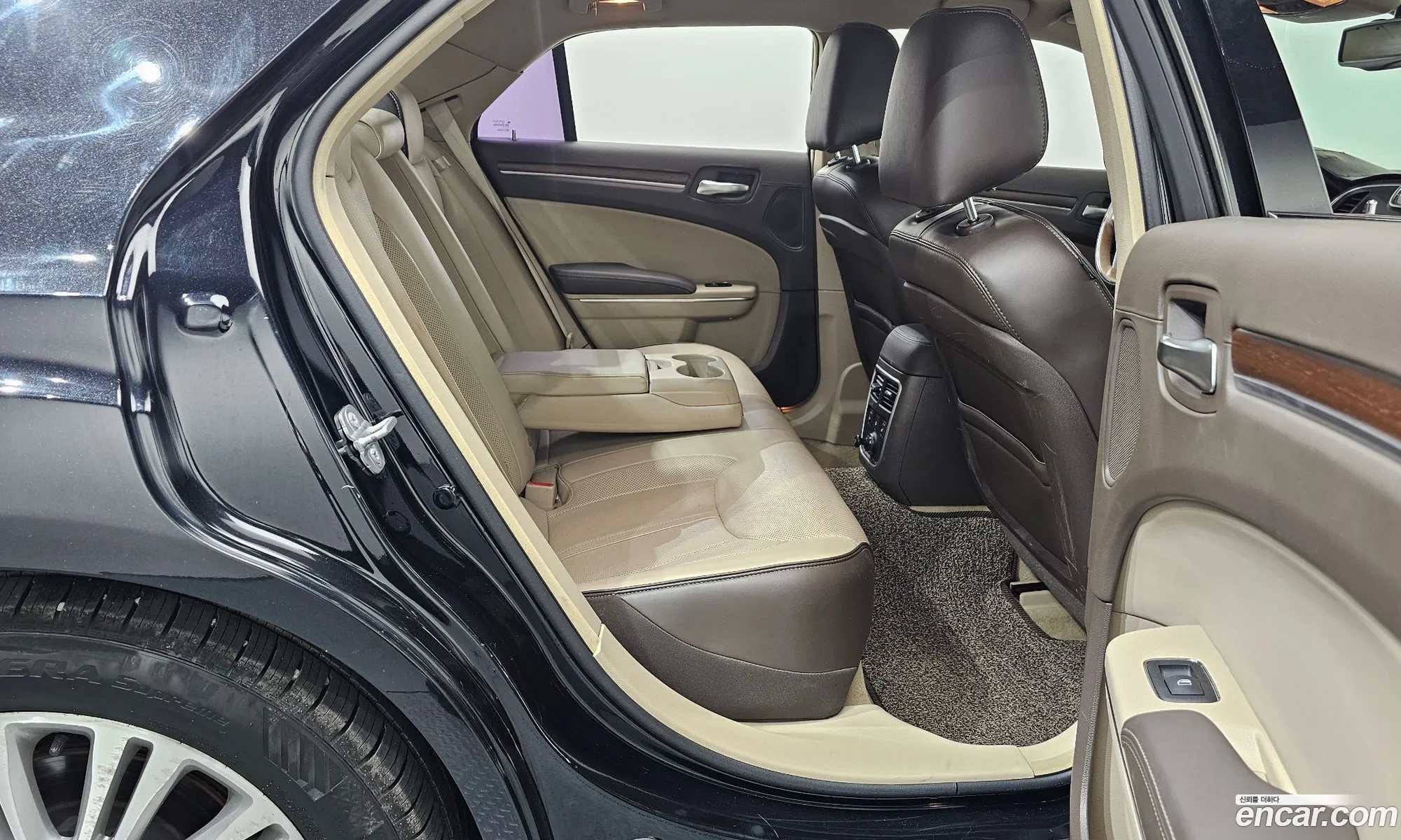 Chrysler 300C 2014 — 11