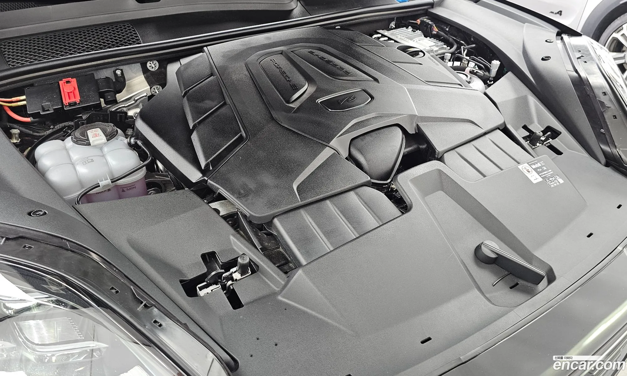 Porsche Cayenne 2025 WP1BE29Y0SDA68498 — 18