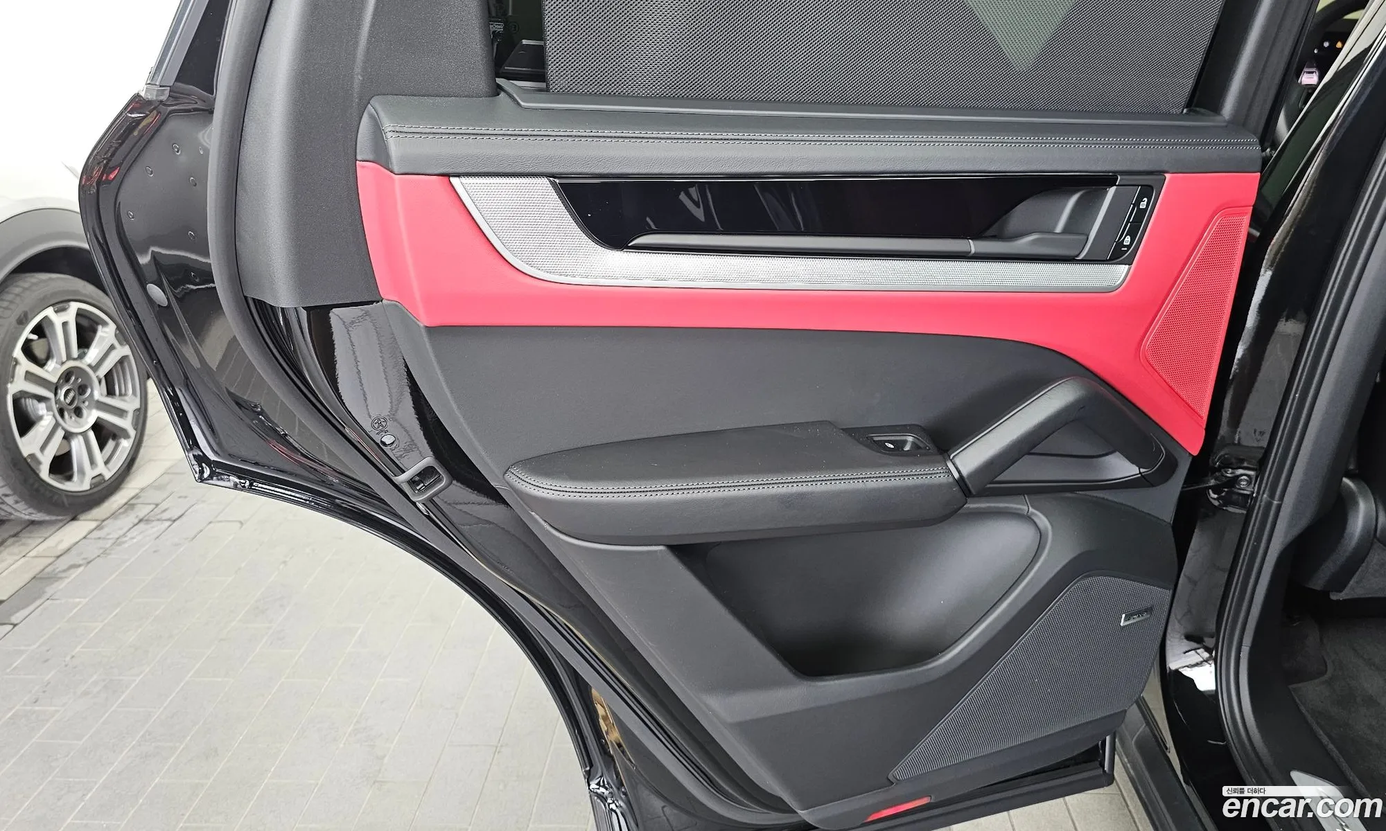 Porsche Cayenne 2025 WP1BE29Y0SDA68498 — 8