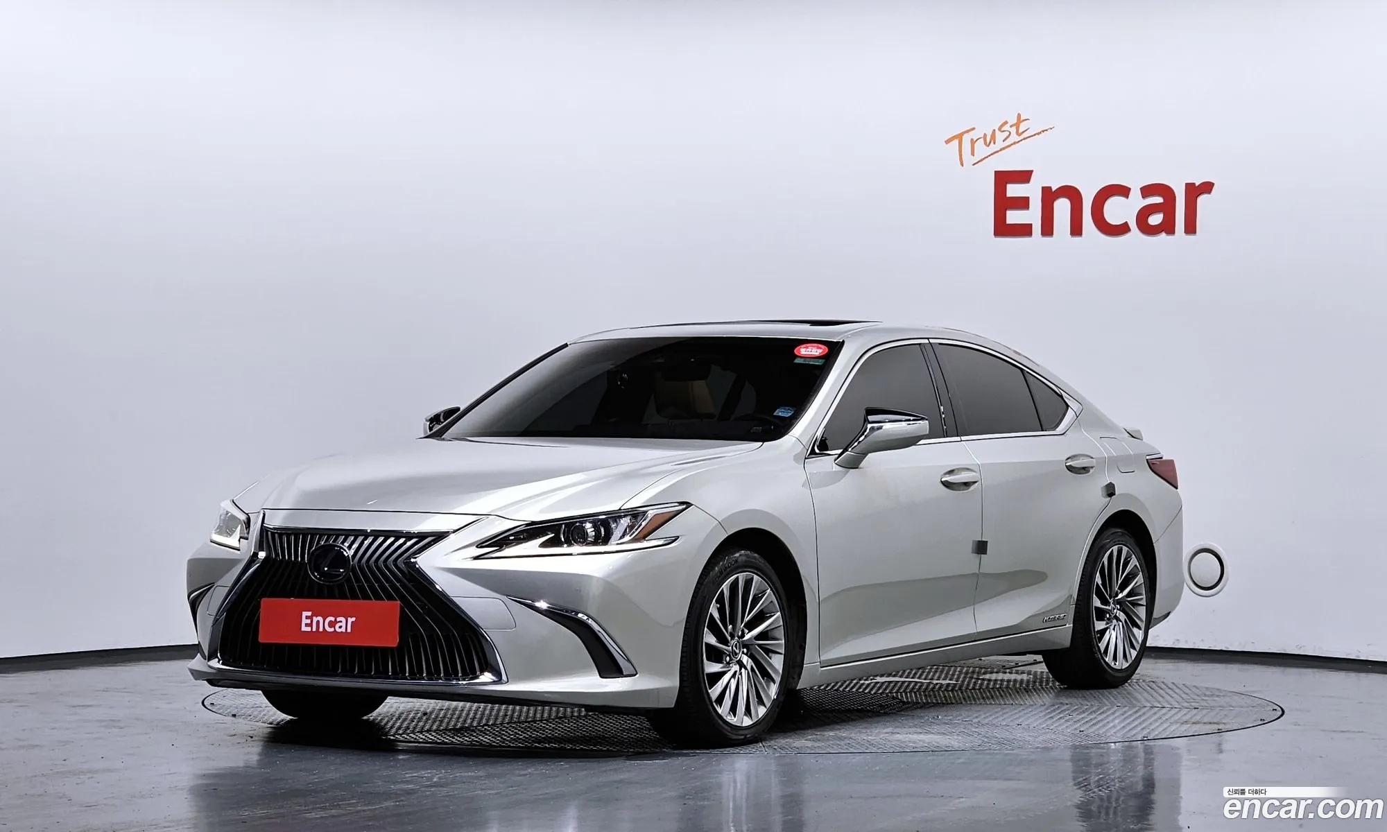 Lexus ES300h 7th Gen 2018 JTHB21B12K2004815 — 11