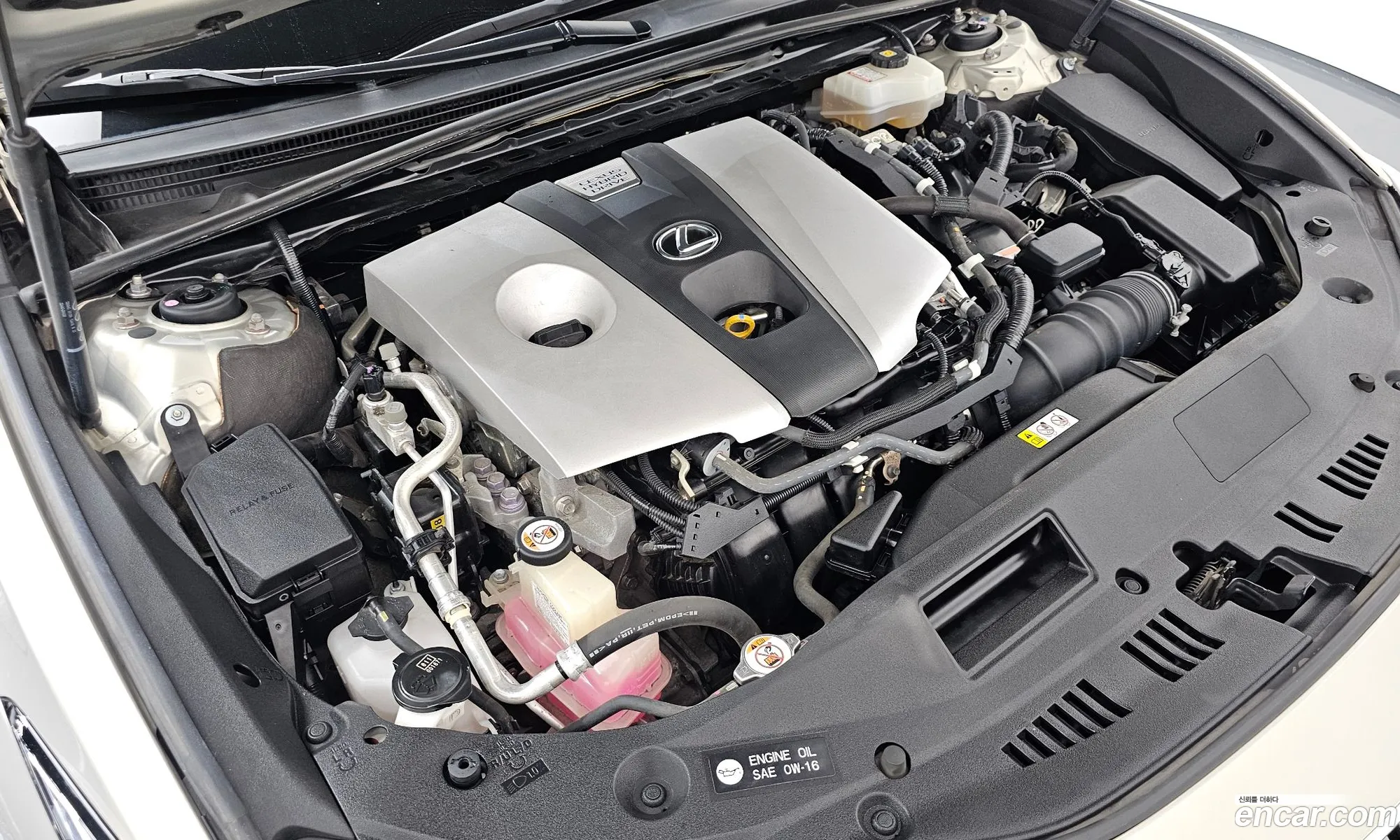 Lexus ES300h 7th Gen 2018 JTHB21B12K2004815 — 2