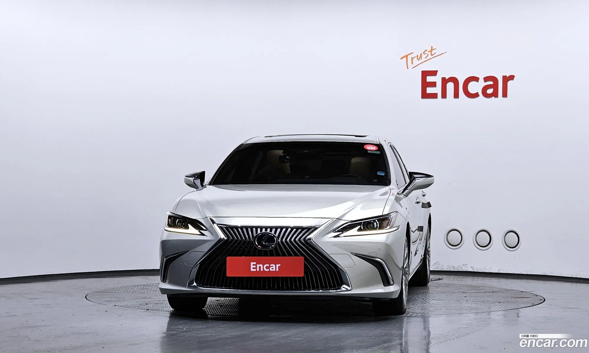 Lexus ES300h 7th Gen 2018 JTHB21B12K2004815 — 17