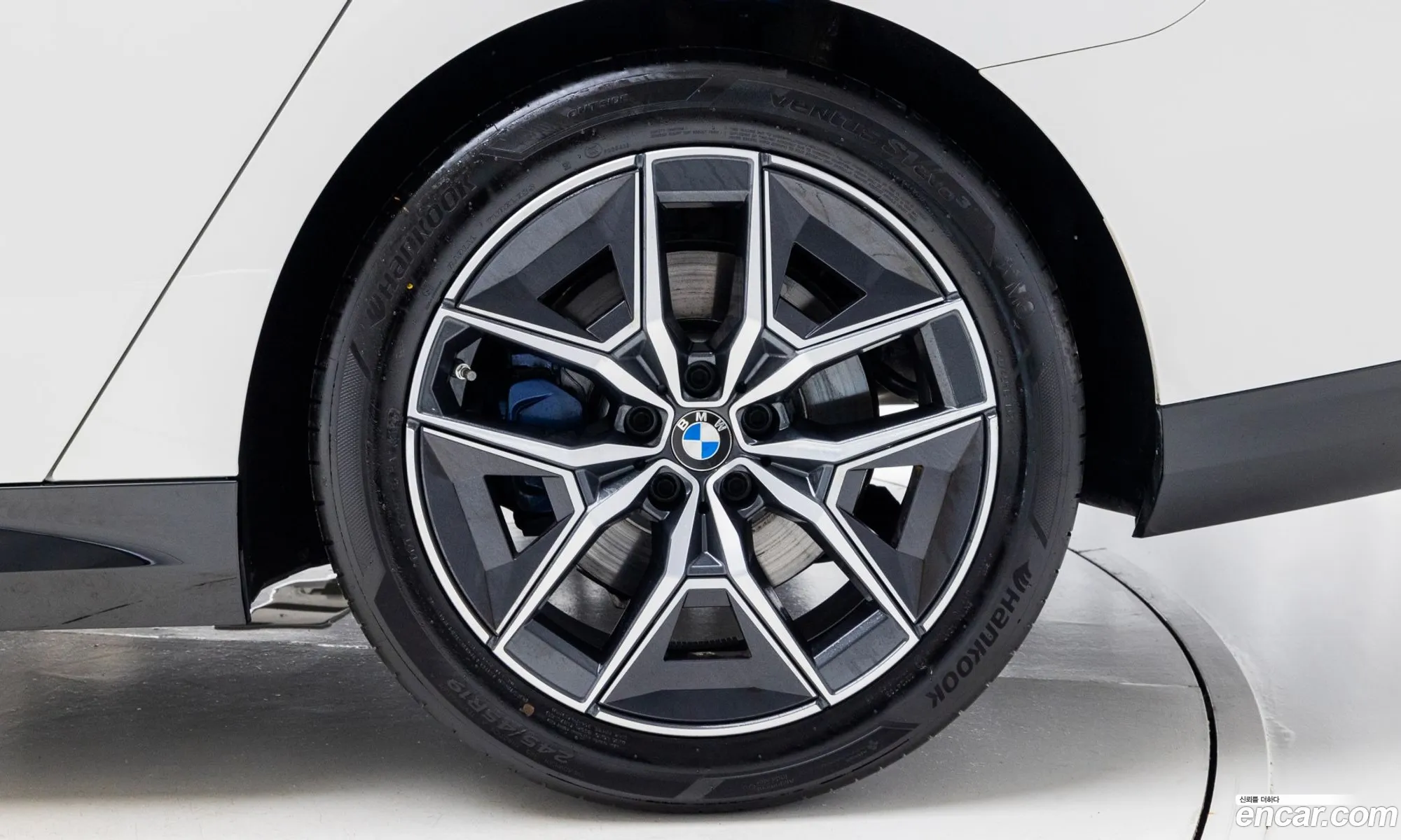 BMW 5 Series 2026 — 8