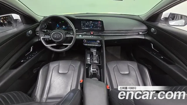 Hyundai Elantra Hybrid 2023 — 4
