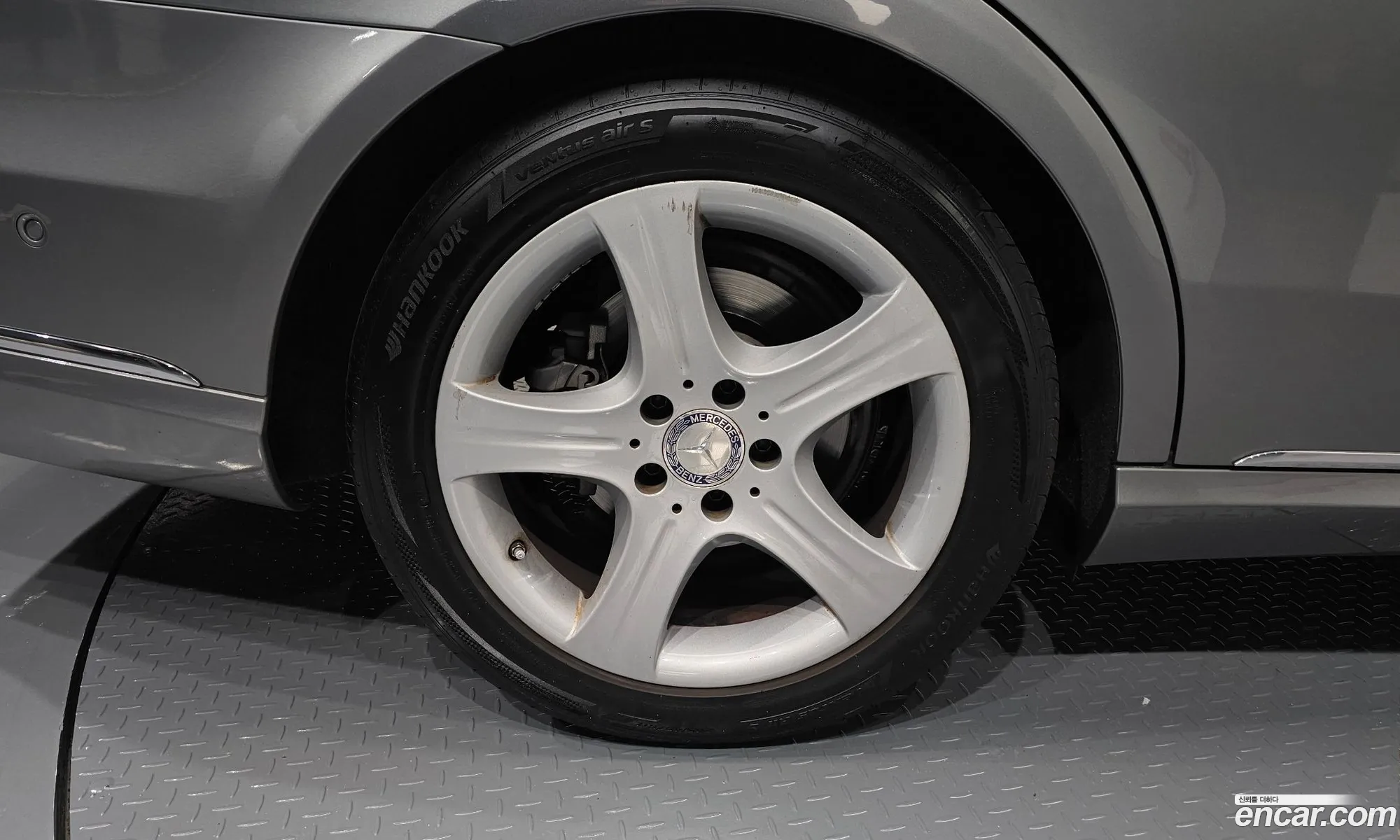 Mercedes-Benz E-Class W212 2014 WDDHF8CB4EB034098 — 2