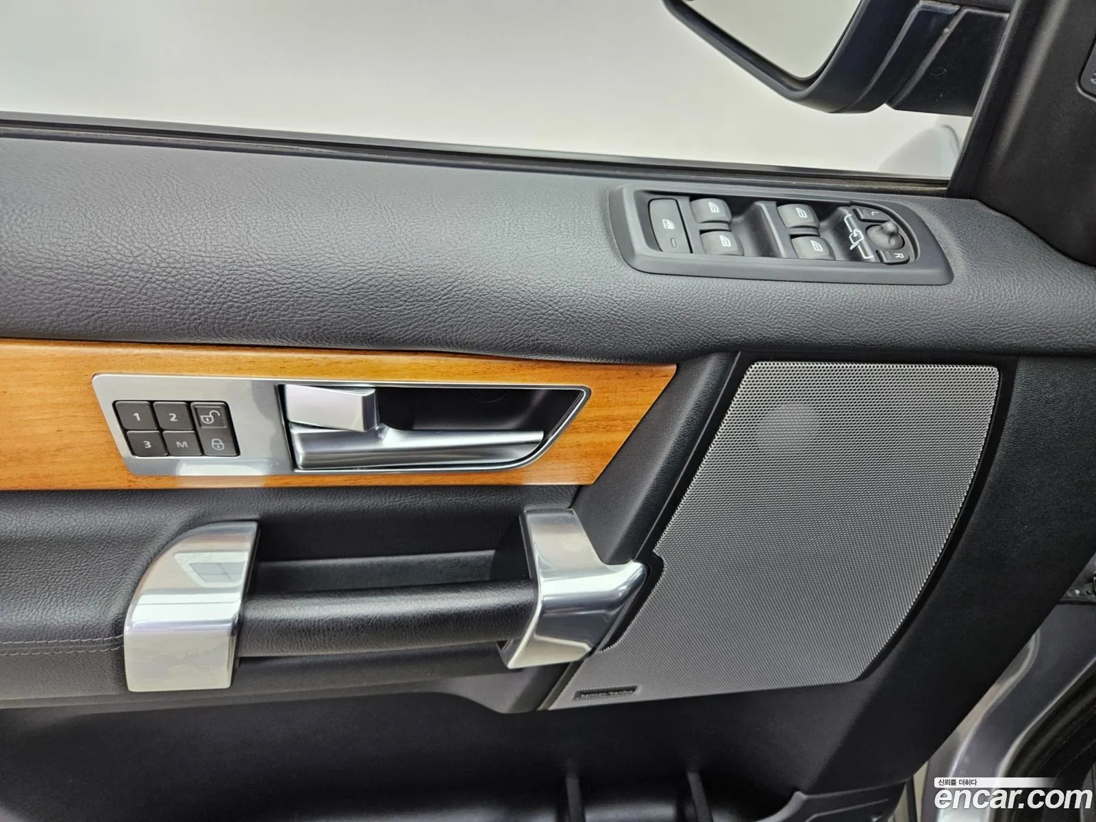 Land Rover Discovery 4 2011 — 13