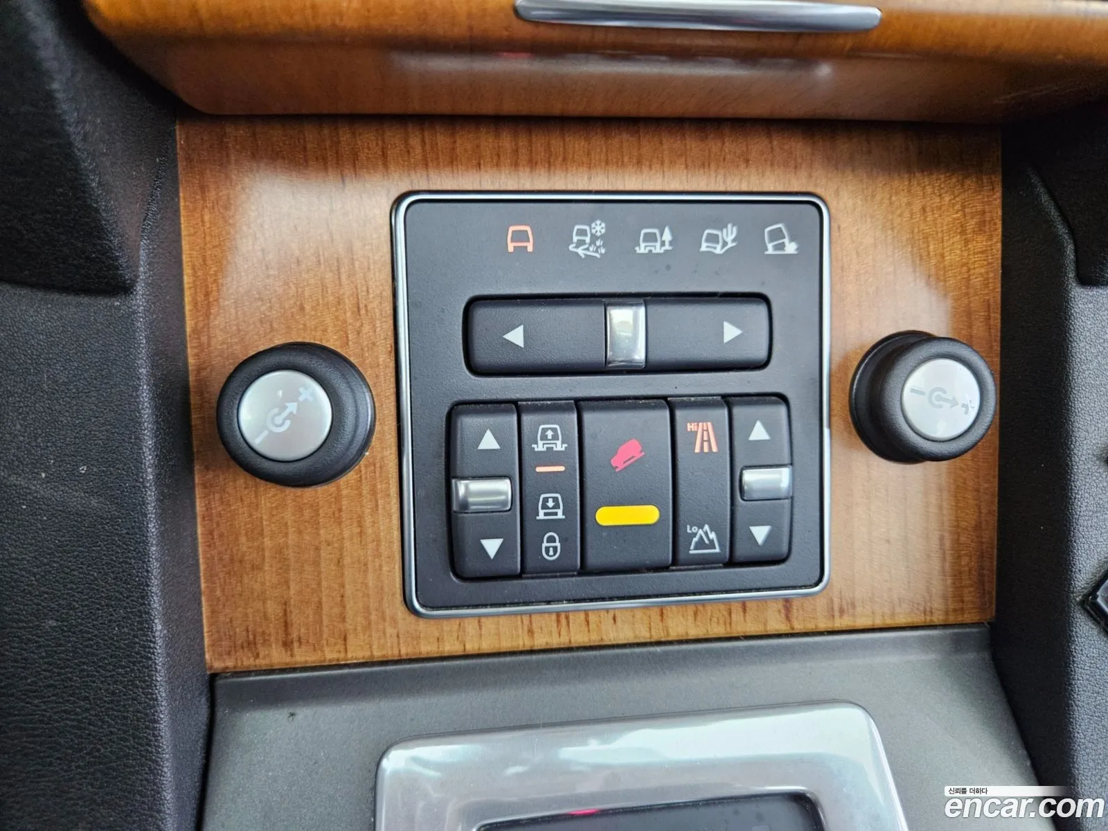 Land Rover Discovery 4 2011 — 2