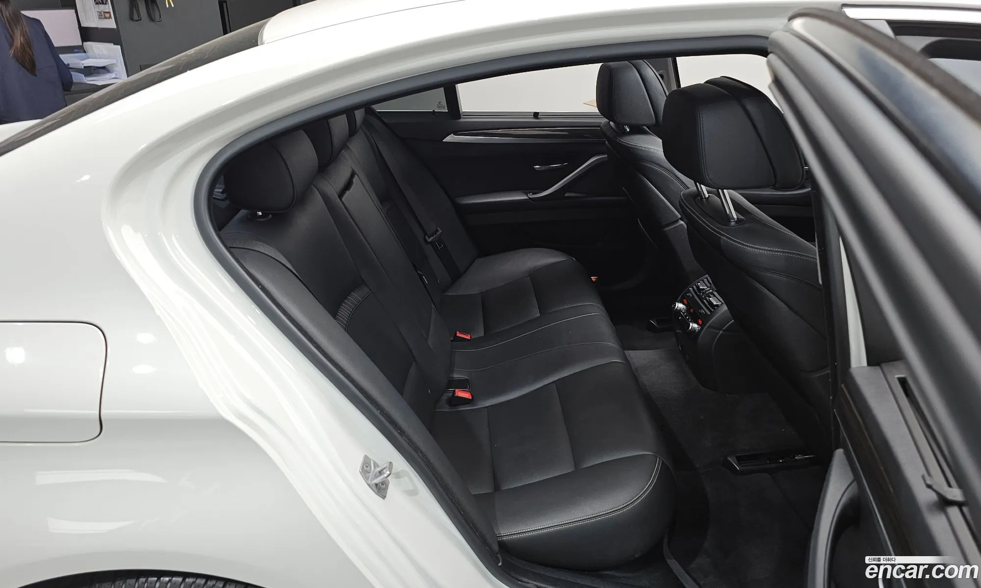BMW 5 Series 2016 WBA5A5100GG178794 — 11
