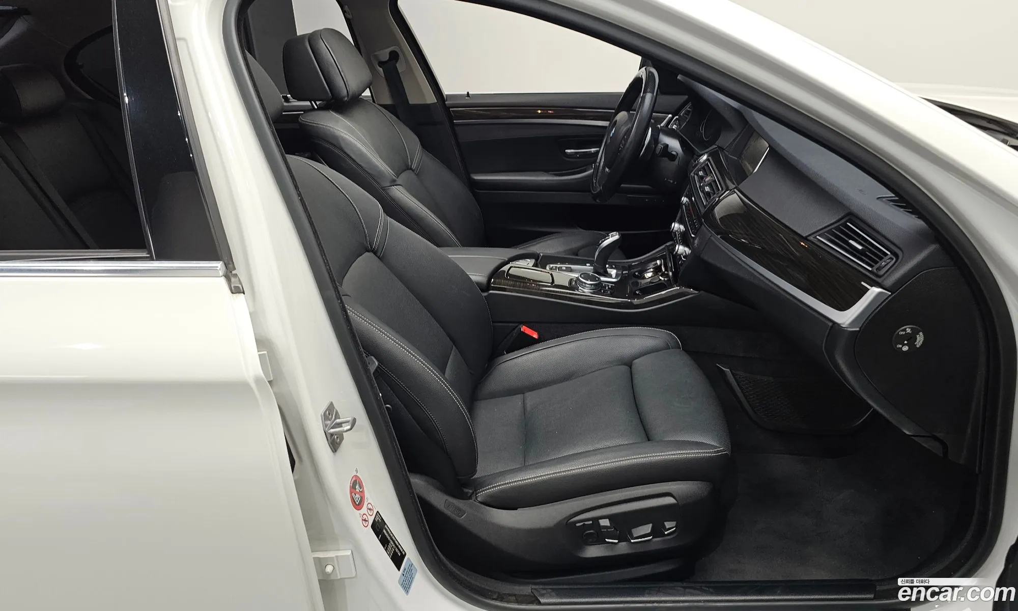 BMW 5 Series 2016 WBA5A5100GG178794 — 17