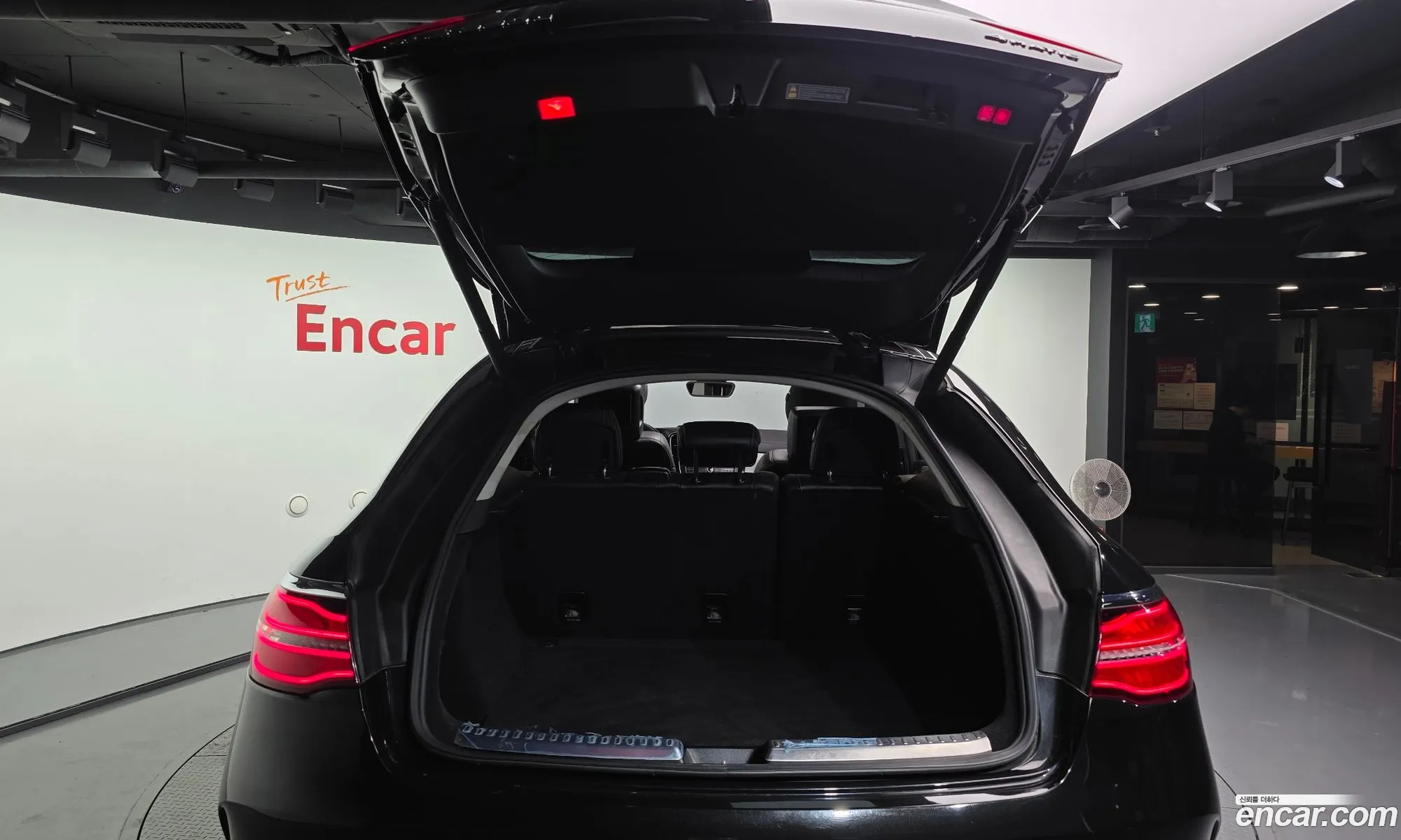 Mercedes-Benz GLE-Class W166 2017 WDCED2EB2HA078974 — 19