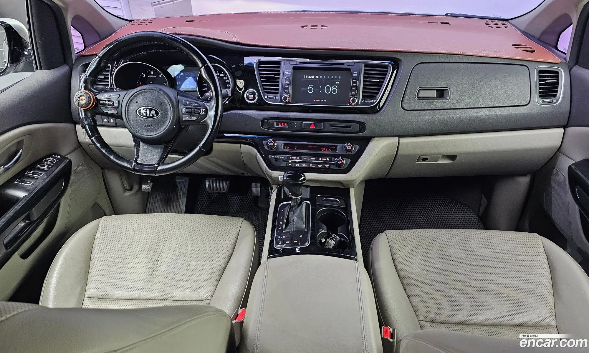 Kia Carnival 2014 — 4