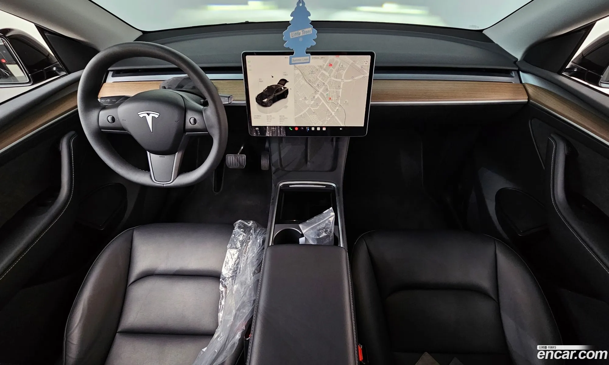 Tesla Model Y 2024 LRWYGCFS2RC565173 — 25