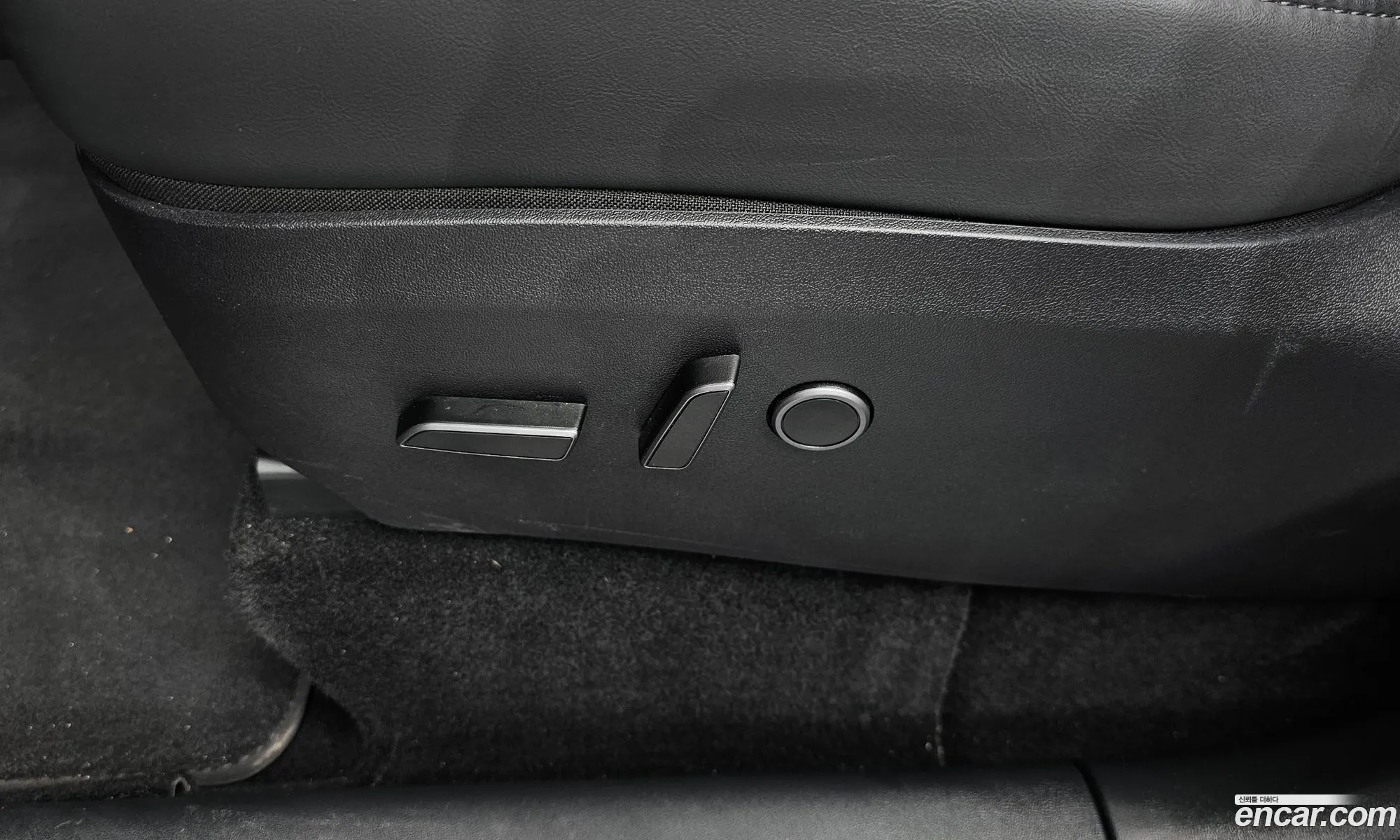 Tesla Model Y 2024 LRWYGCFS2RC565173 — 2