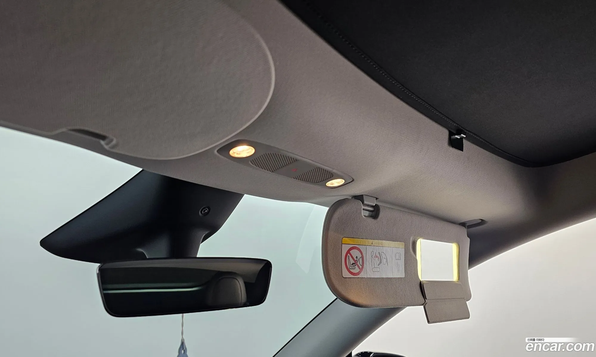 Tesla Model Y 2024 LRWYGCFS2RC565173 — 13