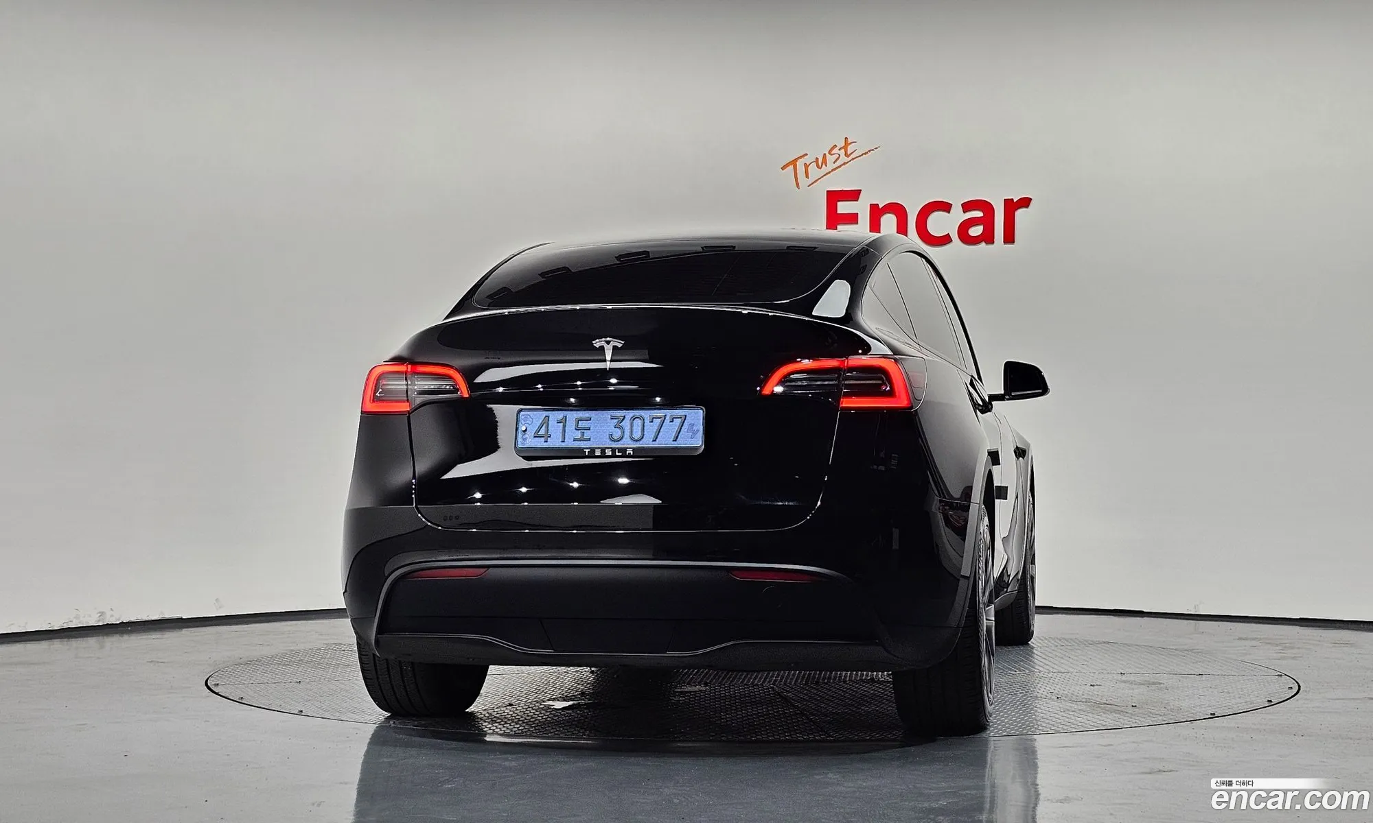 Tesla Model Y 2024 LRWYGCFS2RC565173 — 32