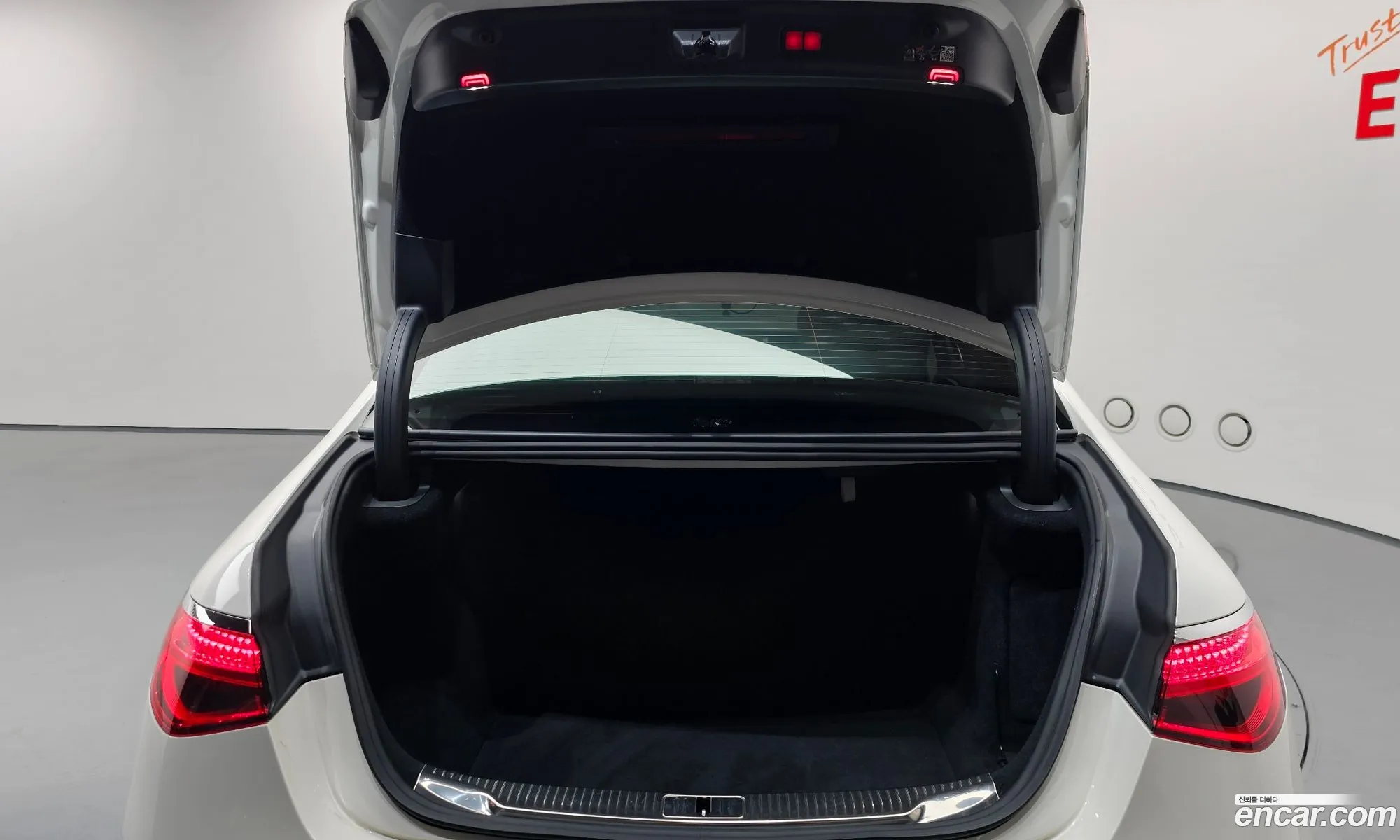 Mercedes-Benz S-Class W223 2023 — 23