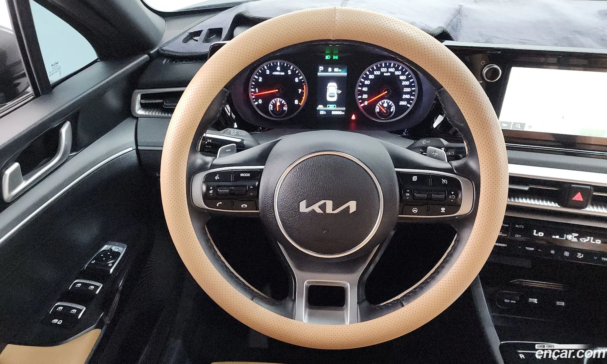 Kia K5 2023 — 21