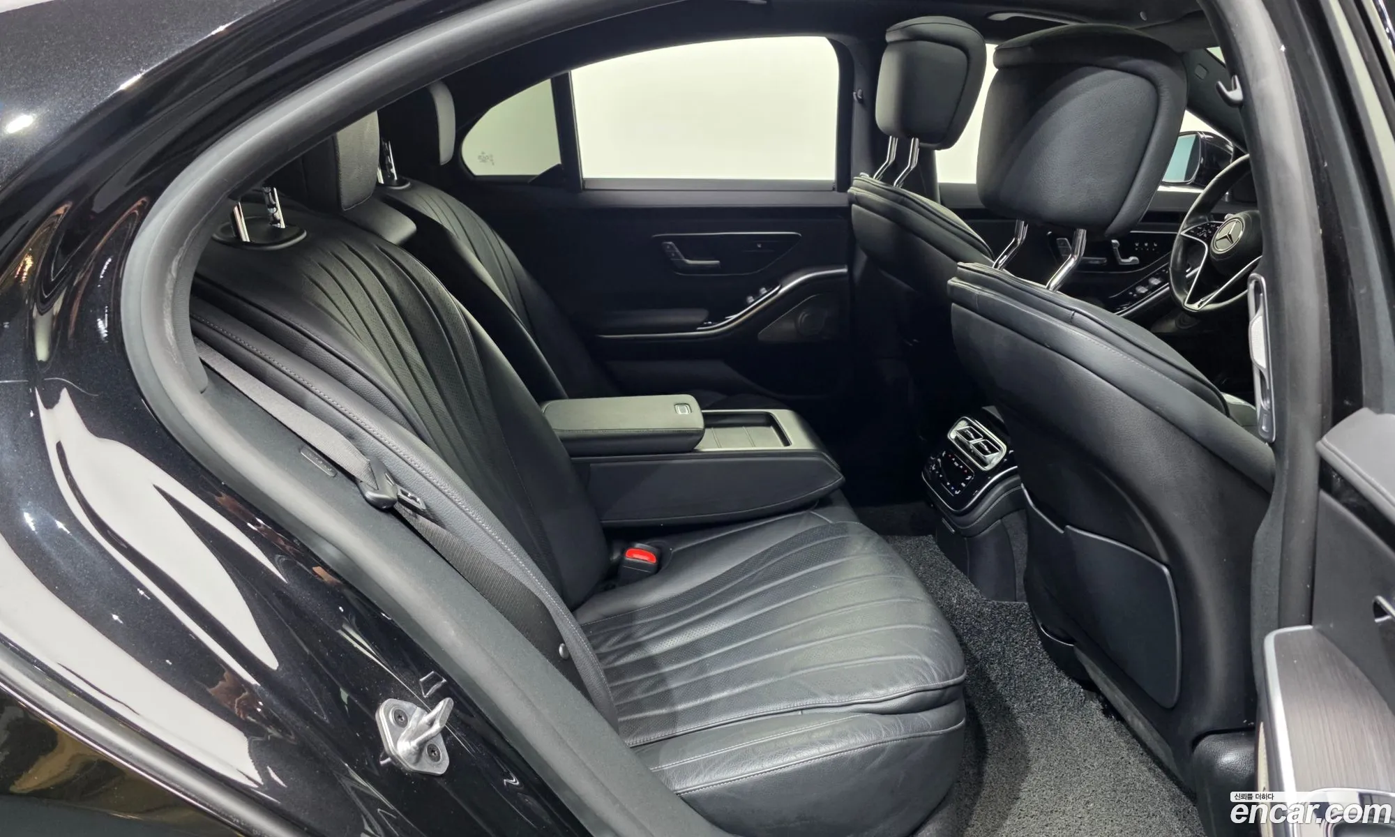 Mercedes-Benz S-Class W223 2021 — 32