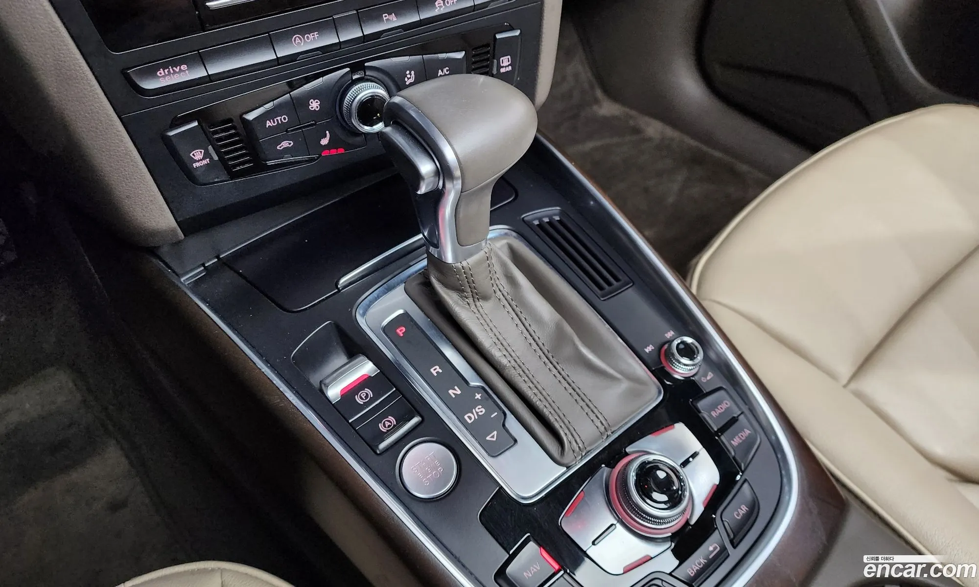 Audi Q5 2016 WAUZZZ8R0GA101805 — 8